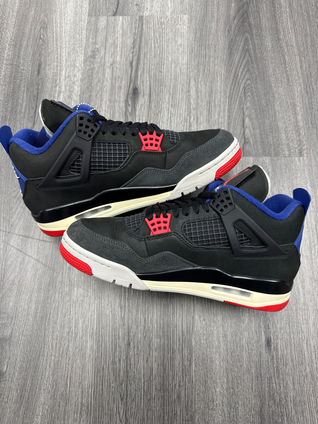 Jordan 4 Rare Air - size 8