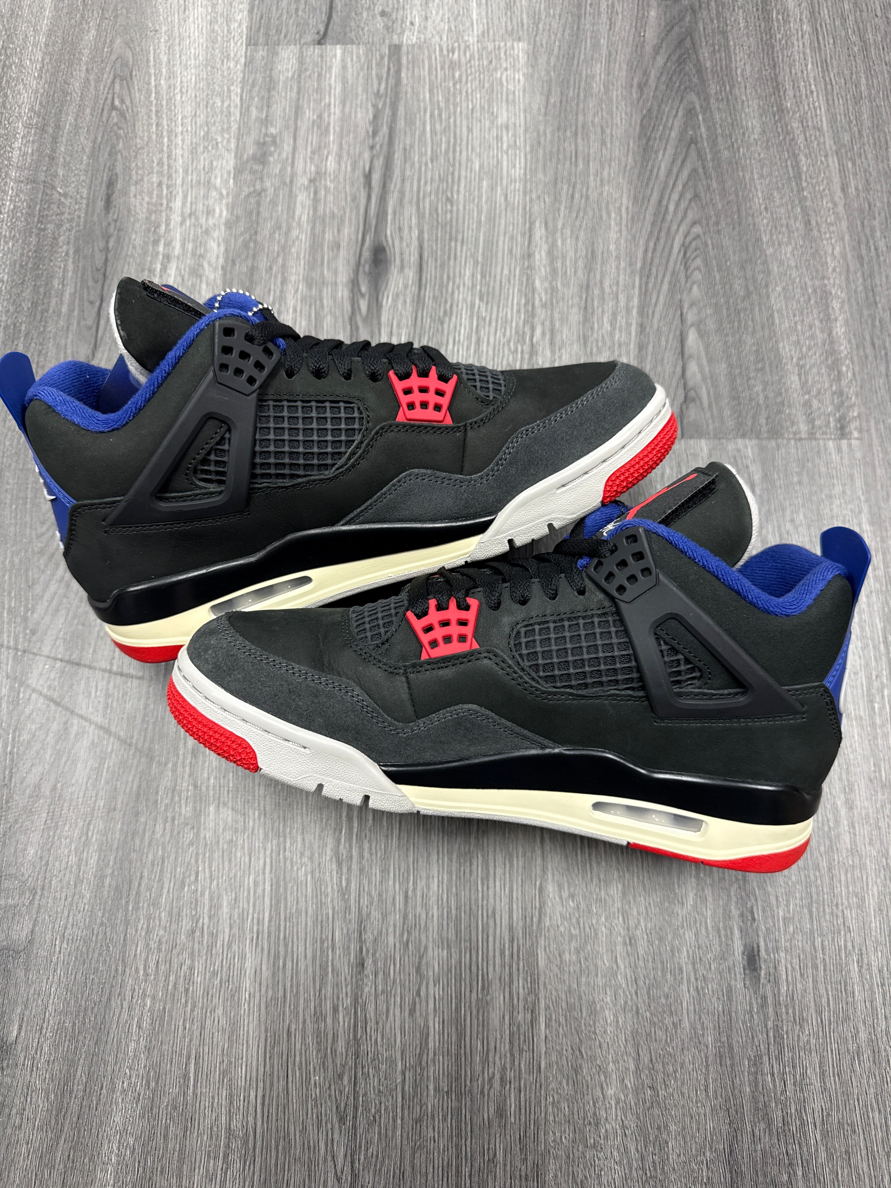 Jordan 4 Rare Air - size 8