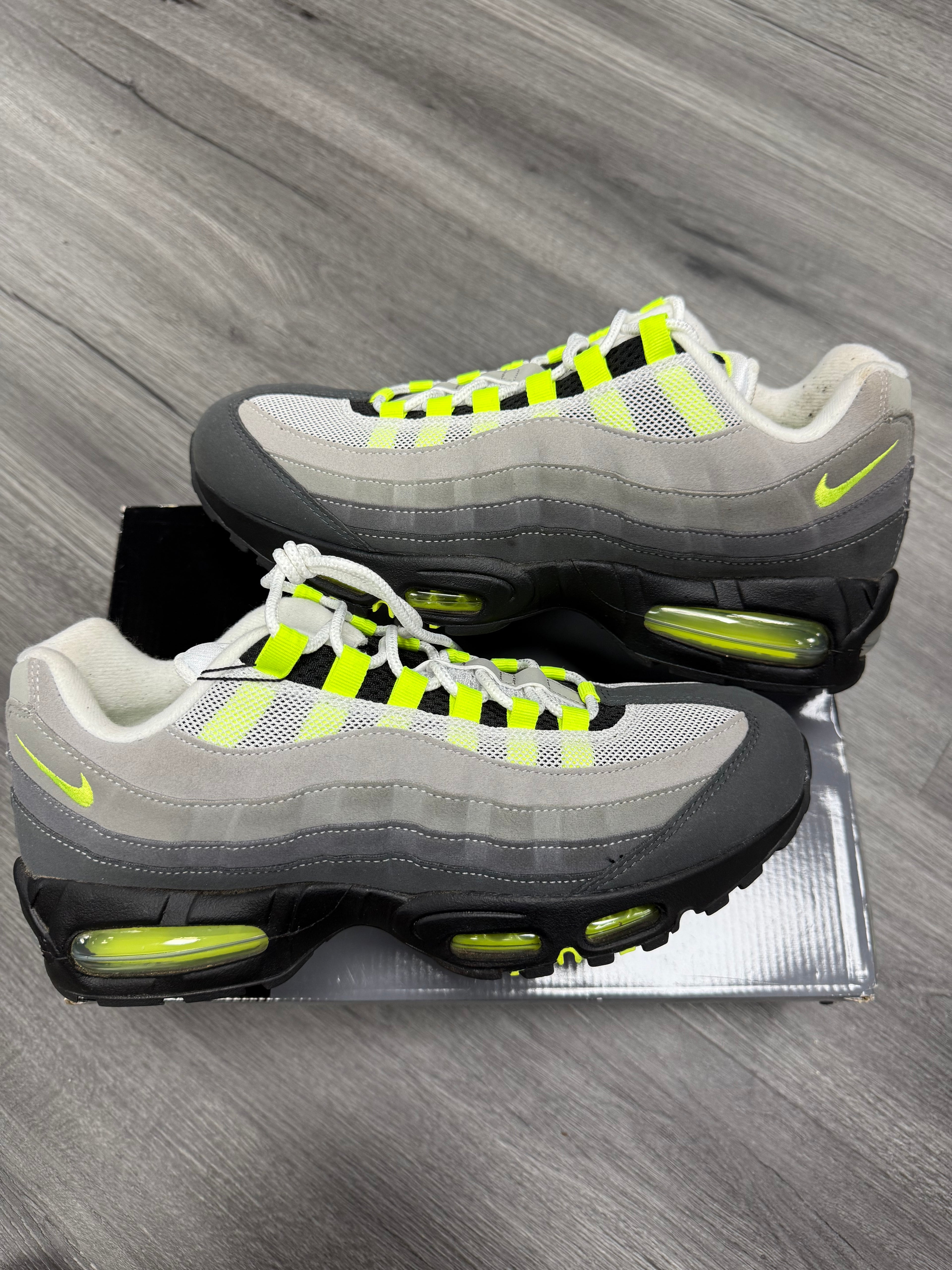 Nike Air Max 95 Big Bubble Neon - size 10