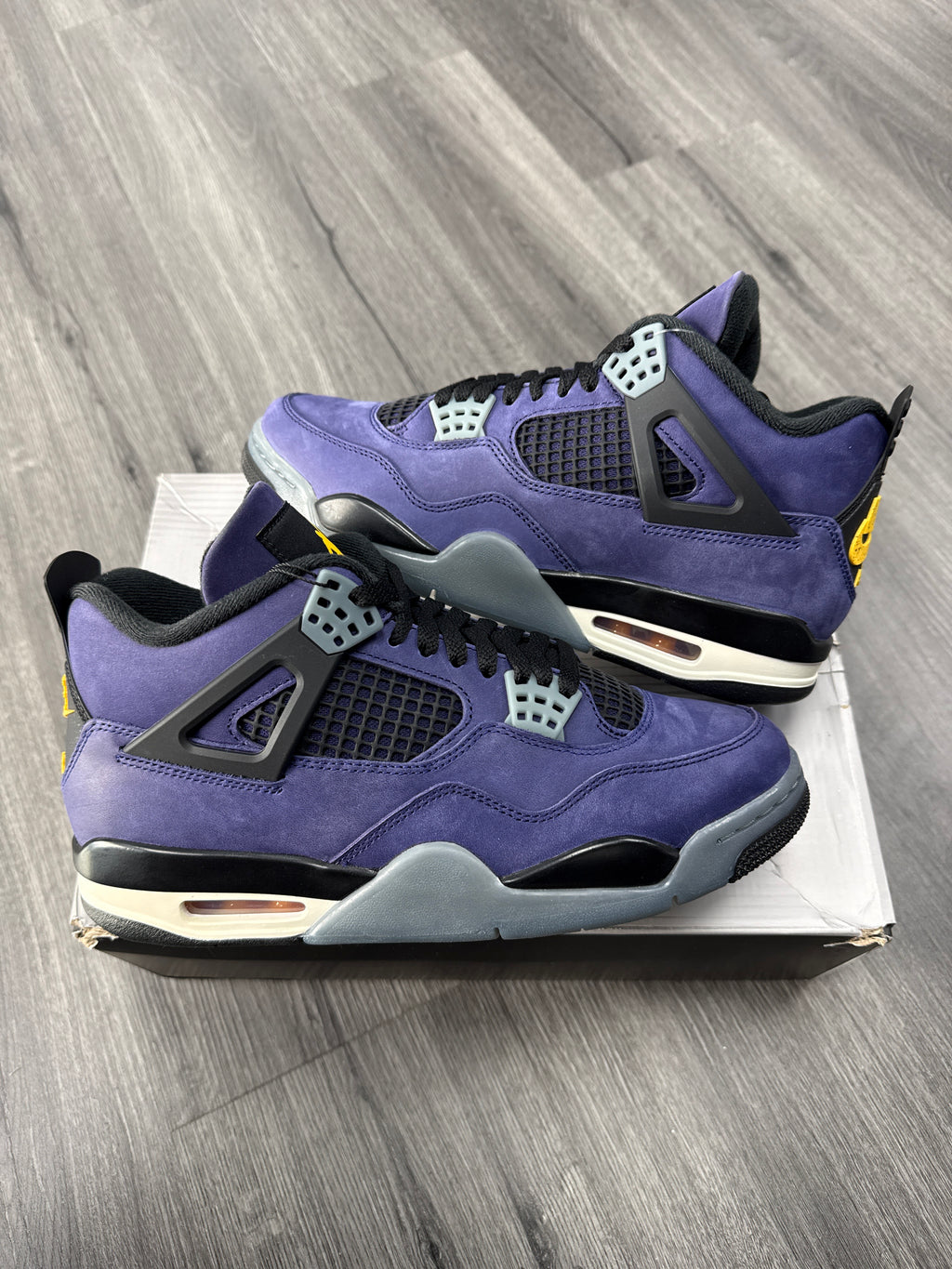 Jordan 4 Lakers - size 8.5