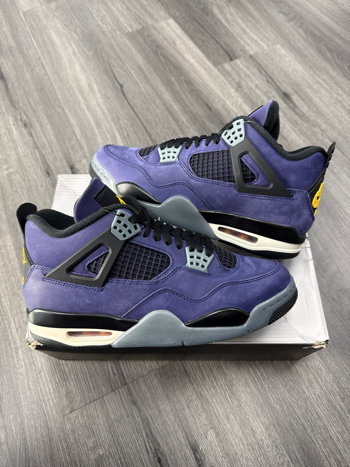 Jordan 4 Lakers - size 8.5
