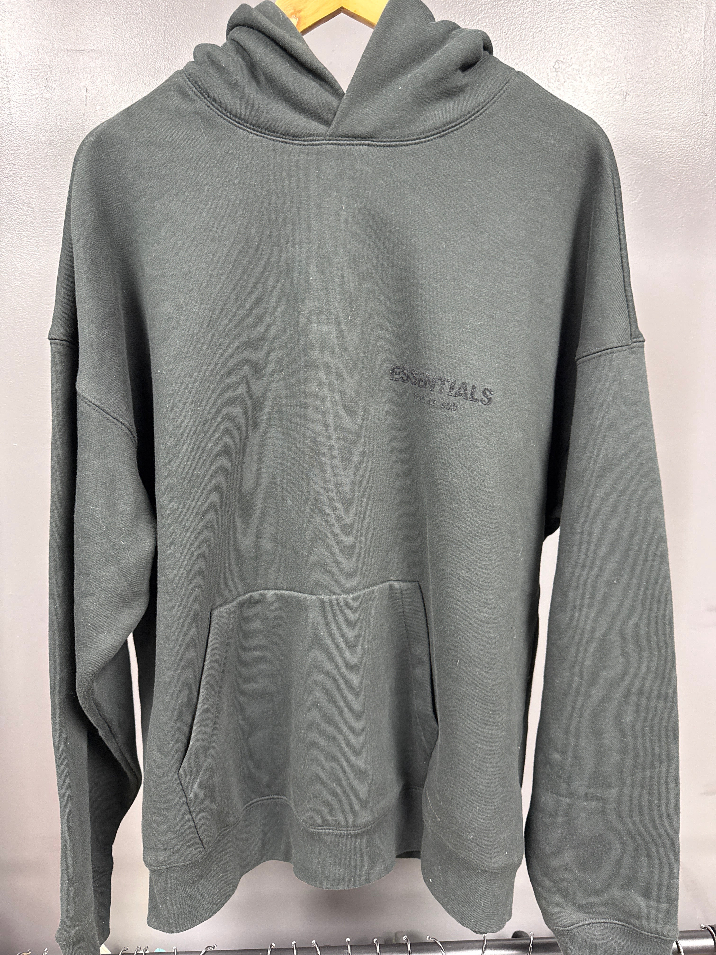 Essentials FOG Back Logo Hoodie Black - size L