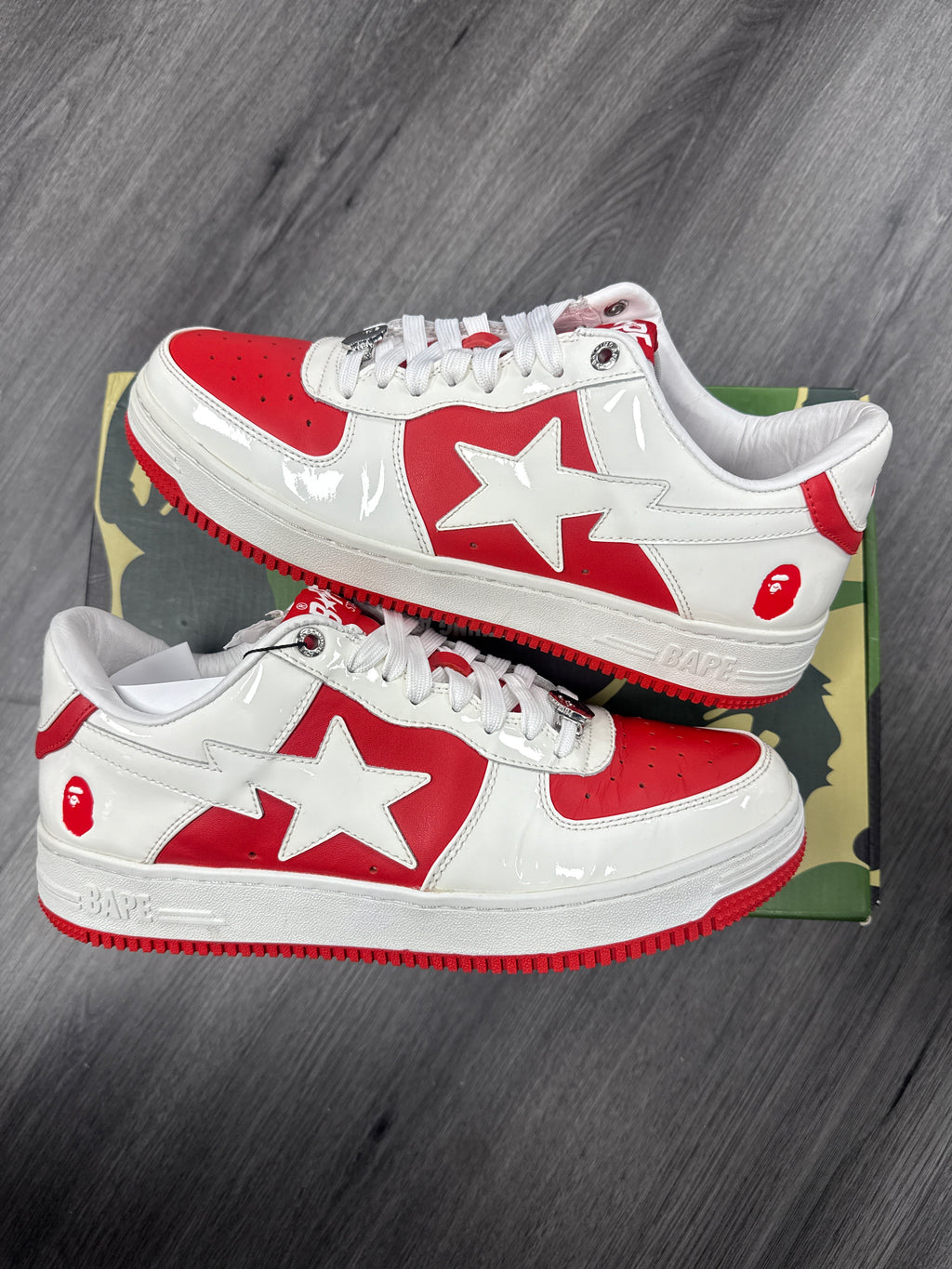 Bapesta White Red - size 9