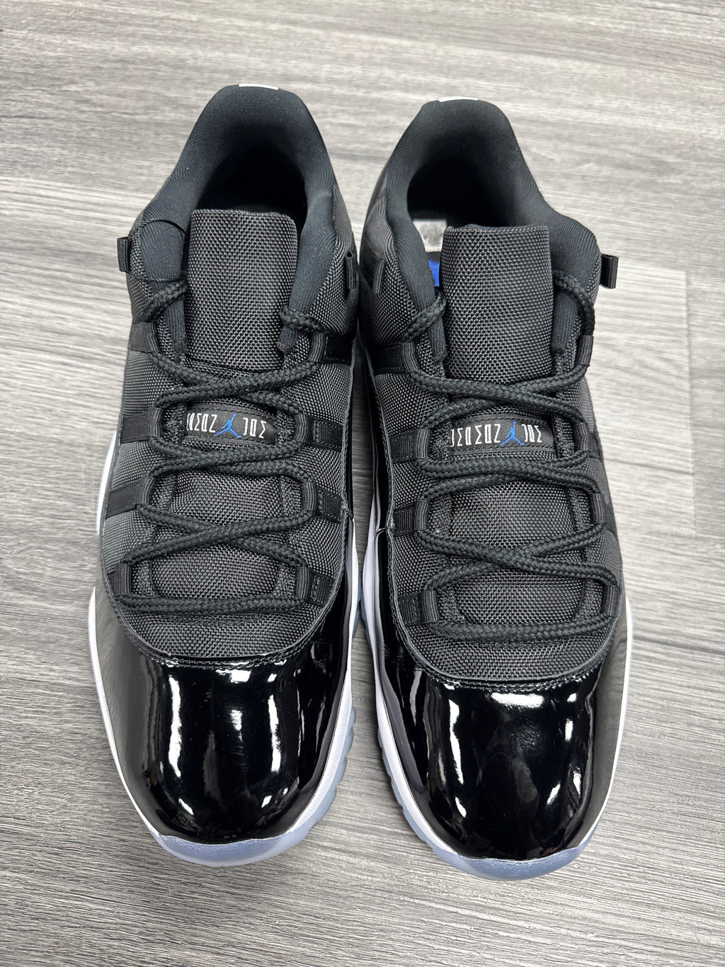 Jordan 11 Low Space Jam - Size 14