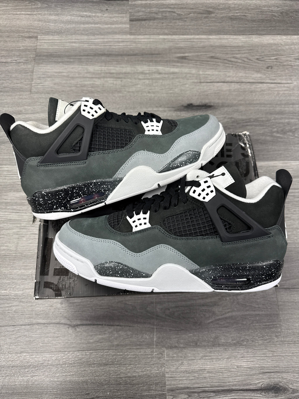 Jordan 4 Fear (2024) - size 11