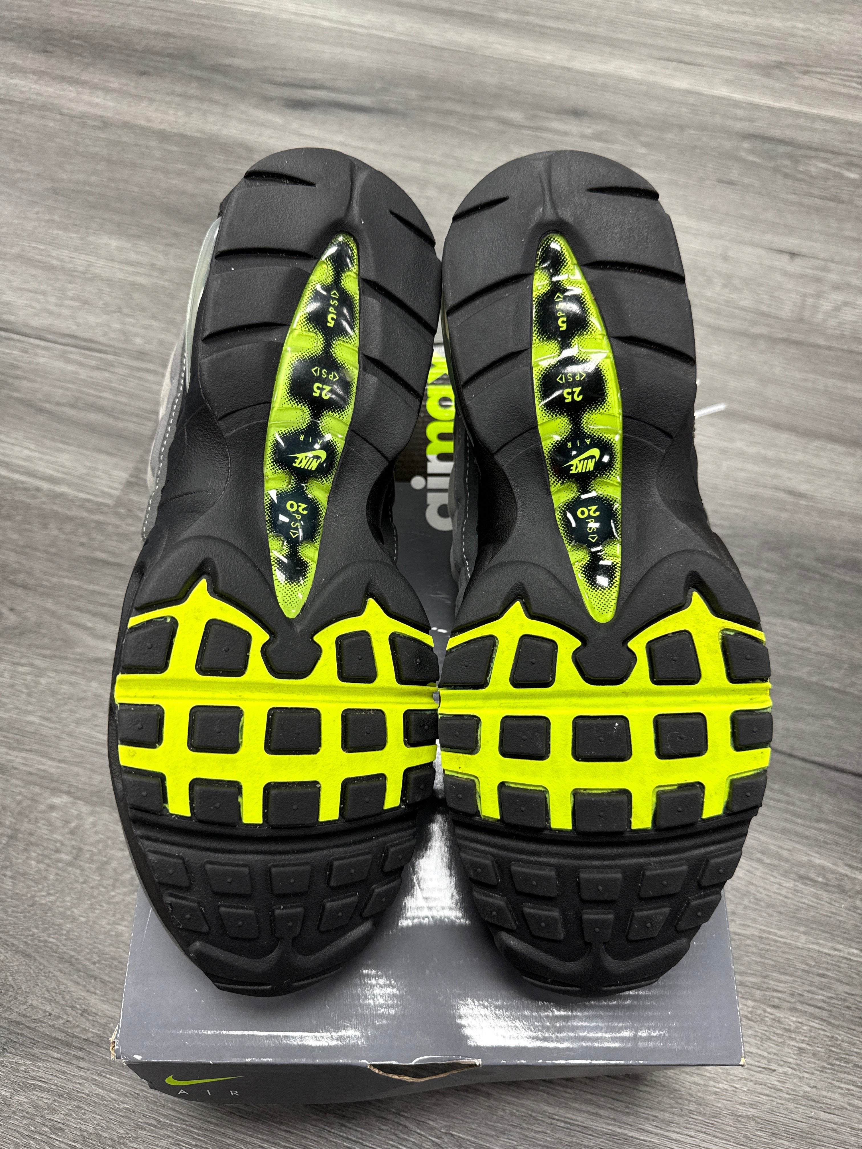 Nike Air Max 95 Big Bubble Neon - size 10