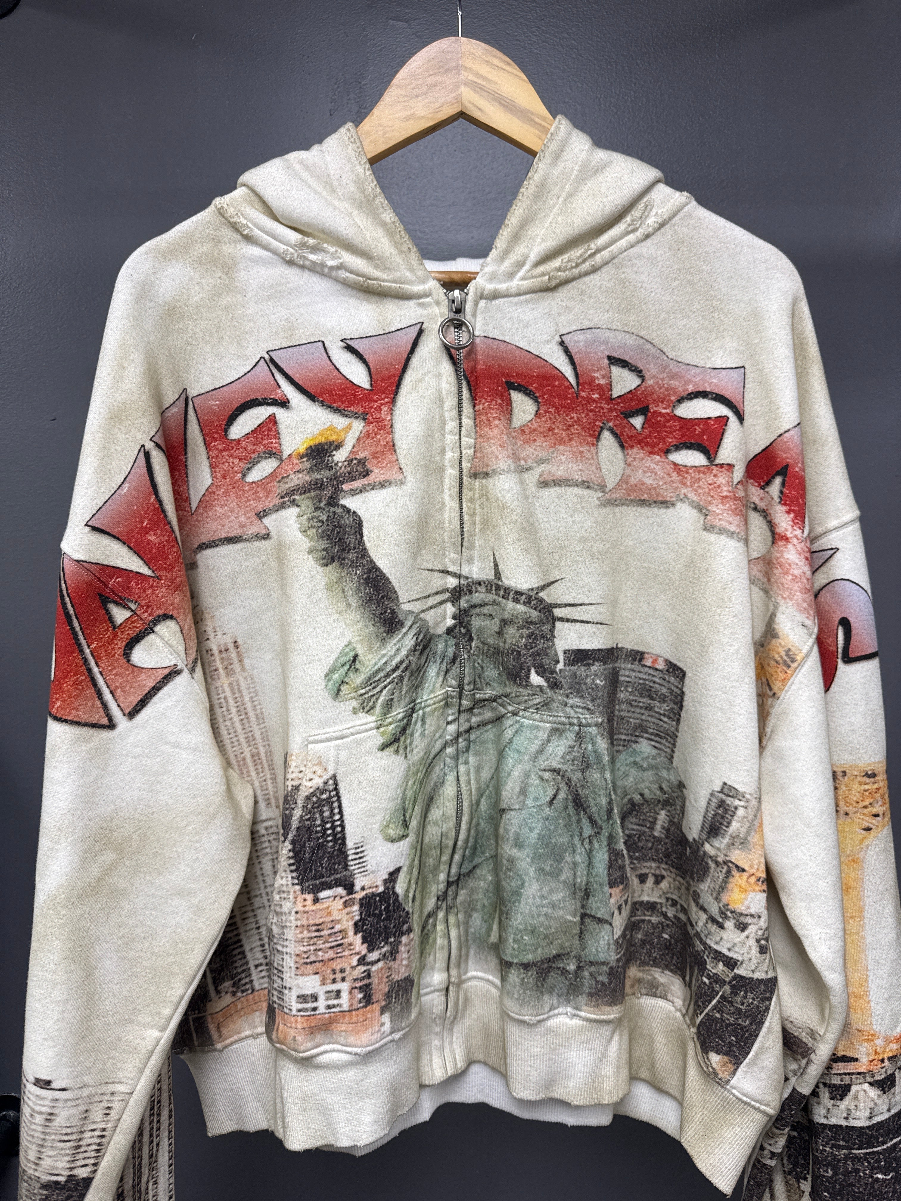 Vale Zip Up Statue of Liberty - size xl