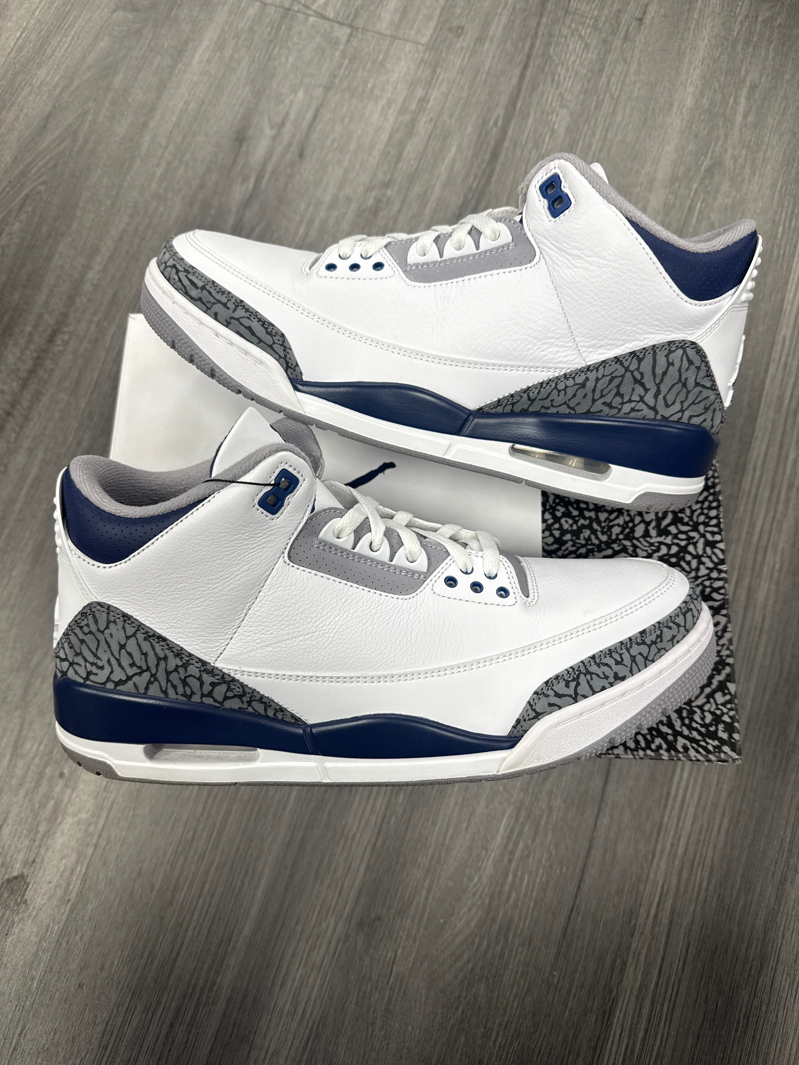 Jordan 3 Midnight Navy - size 12