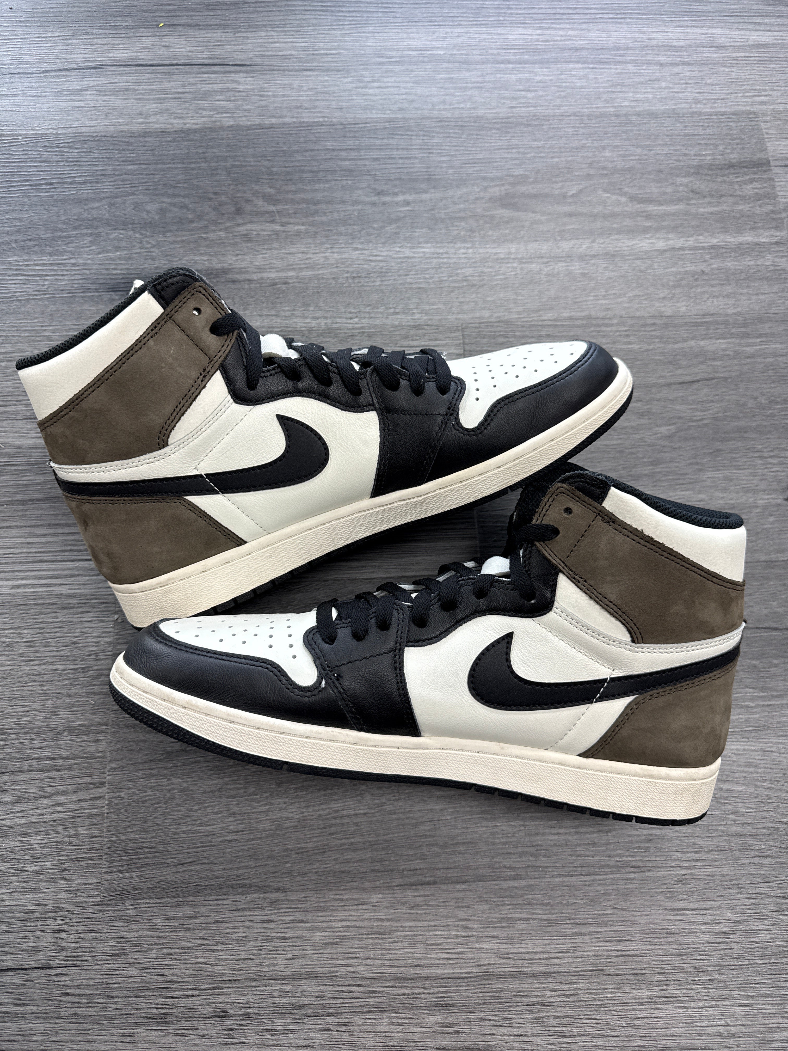Jordan 1 Mocha - size 12