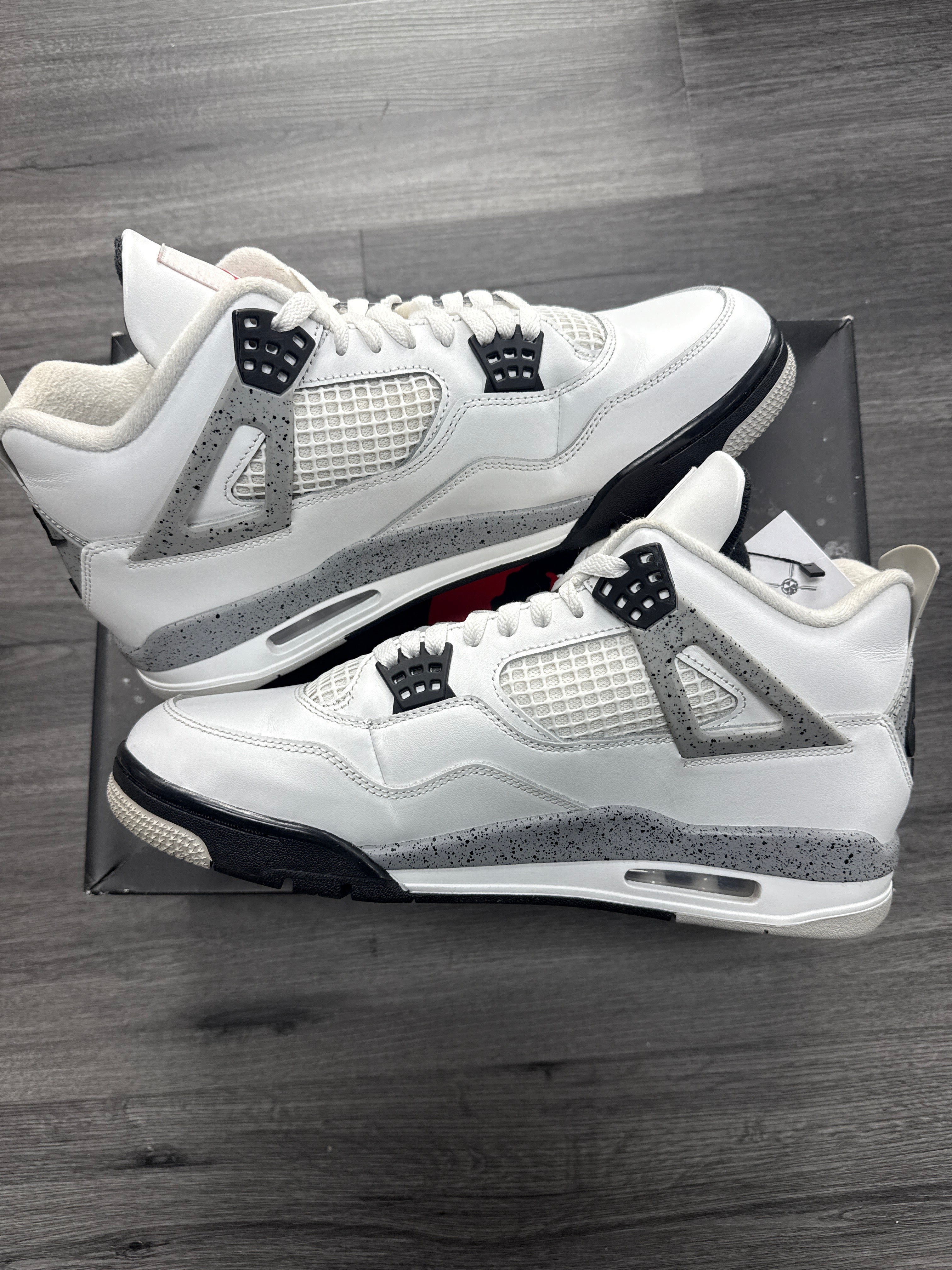 Jordan 4 White Cement - size 11.5