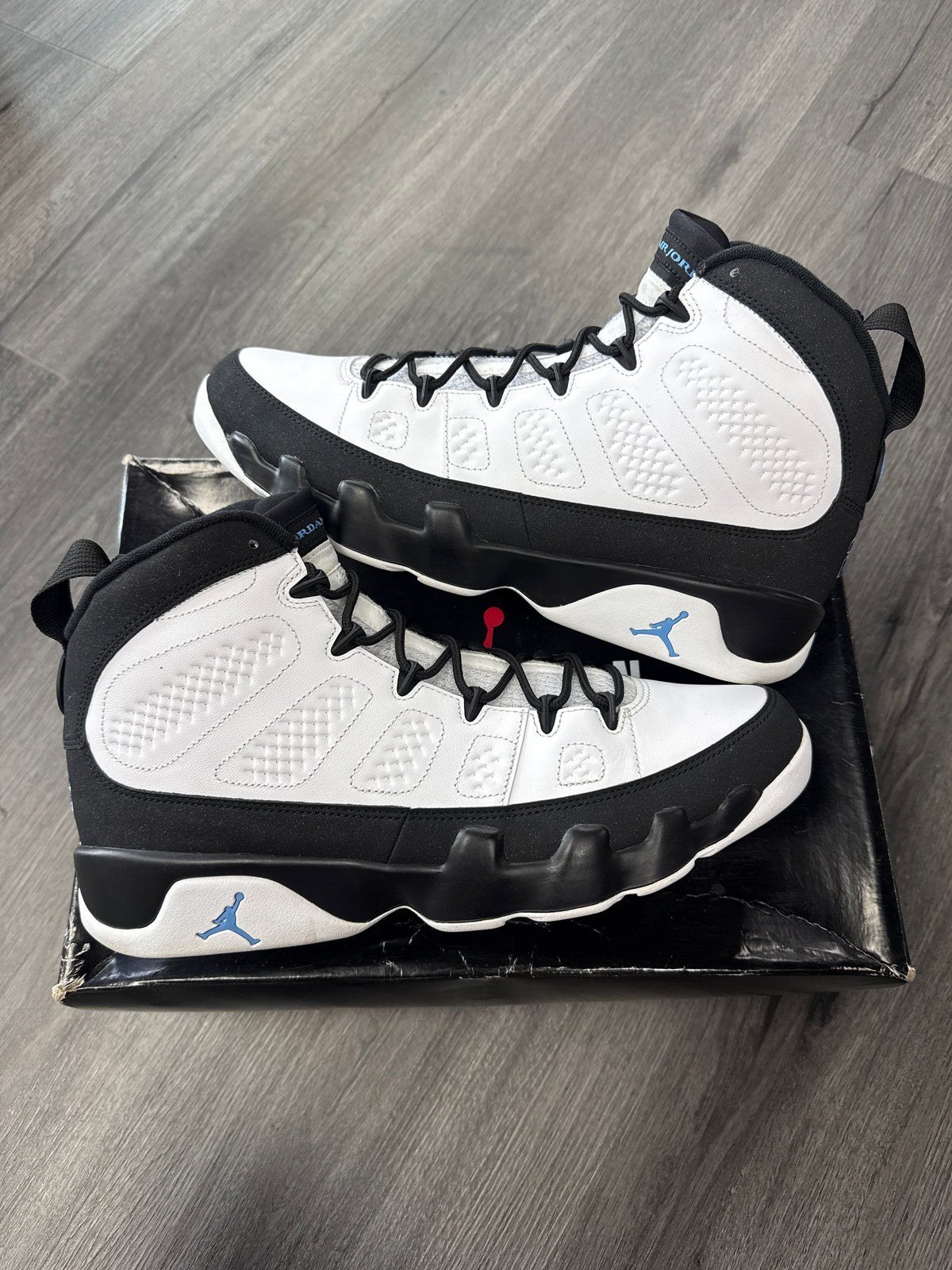 Jordan 9 University Blue - size 11.5