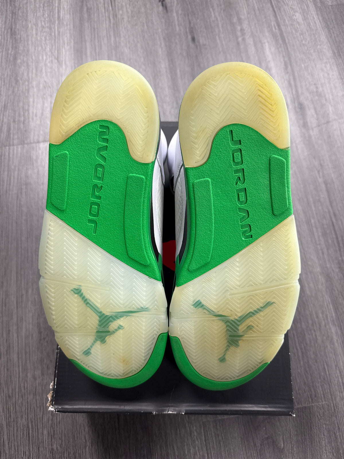 Jordan 5 Lucky Green - size 10M/11.5W