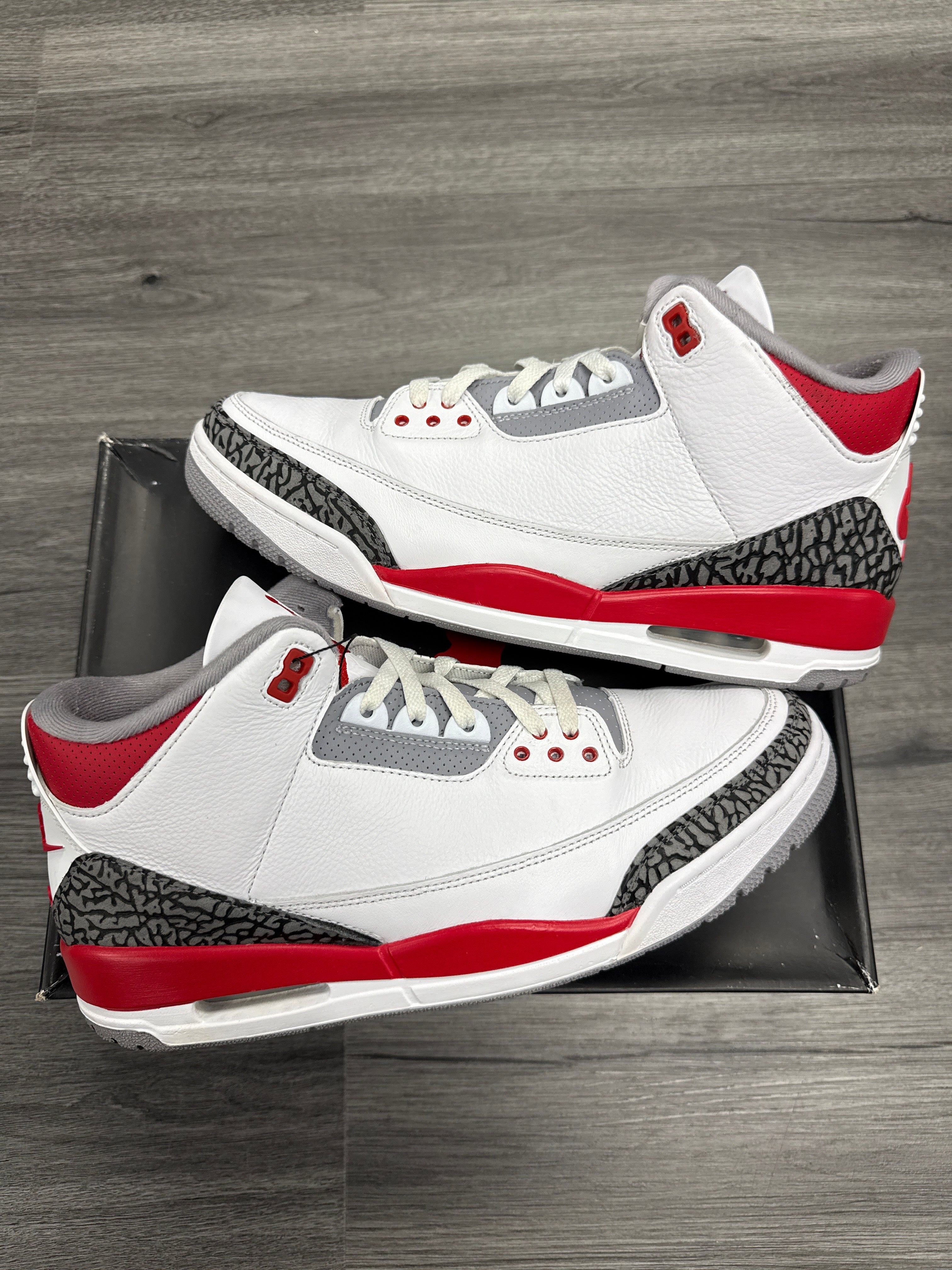 Jordan 3 Fire Red - Size 13