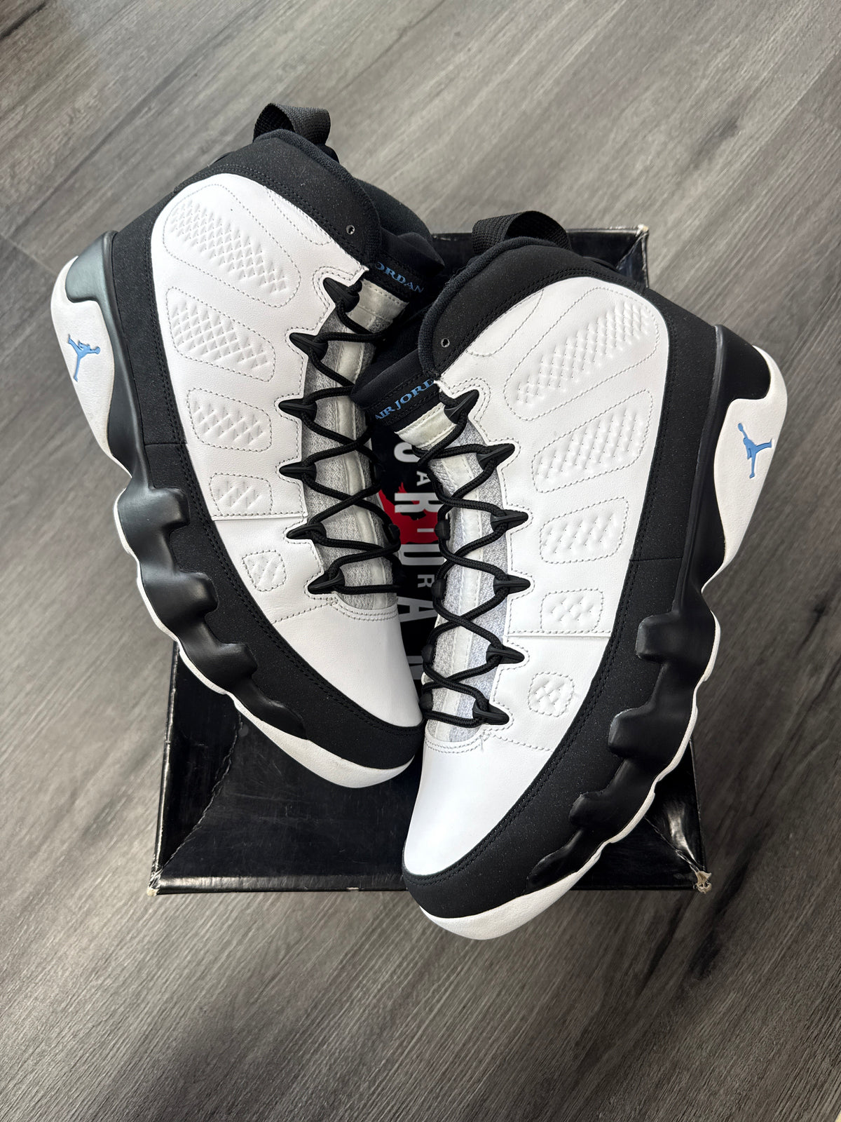 Jordan 9 University Blue - size 11.5