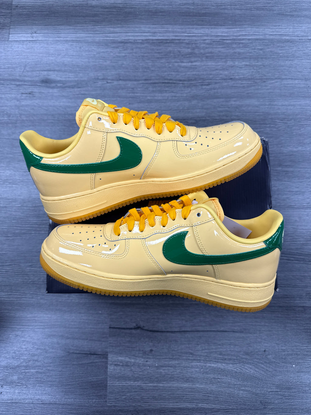 Nike Air Force 1 Patent Yellow Topaz - size 10.5