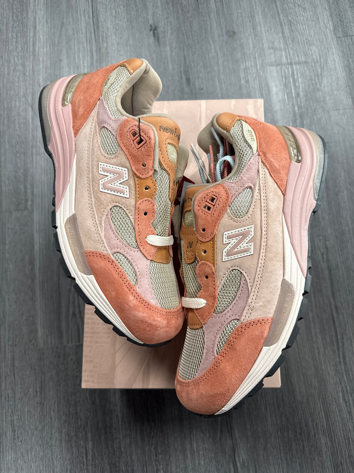 New Balance 992 Joe Fresh Goods Aged Well - size 8.5