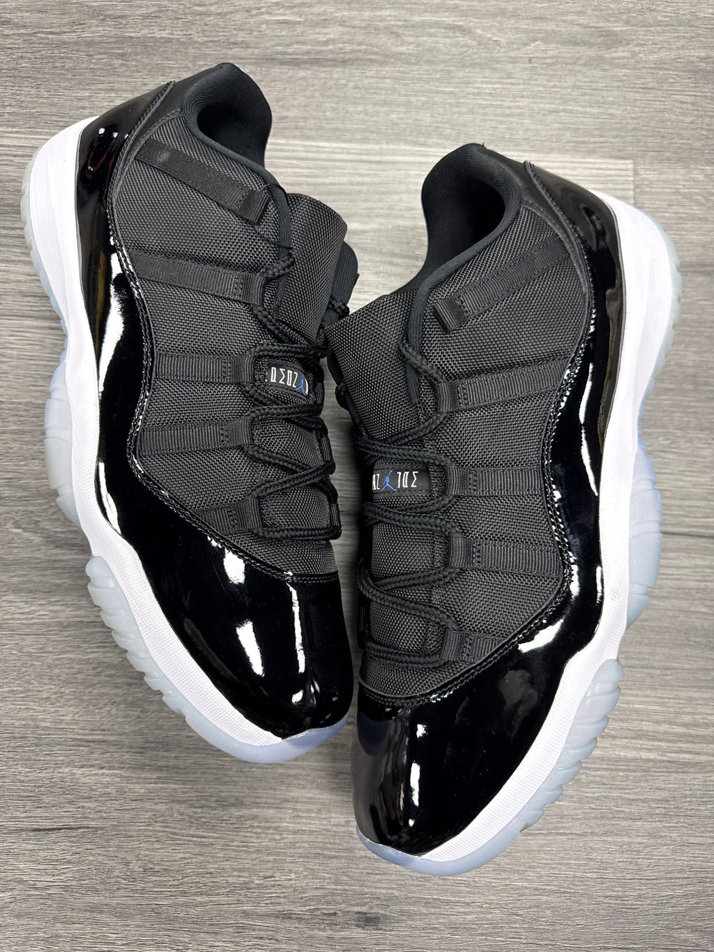 Jordan 11 Low Space Jam - Size 14