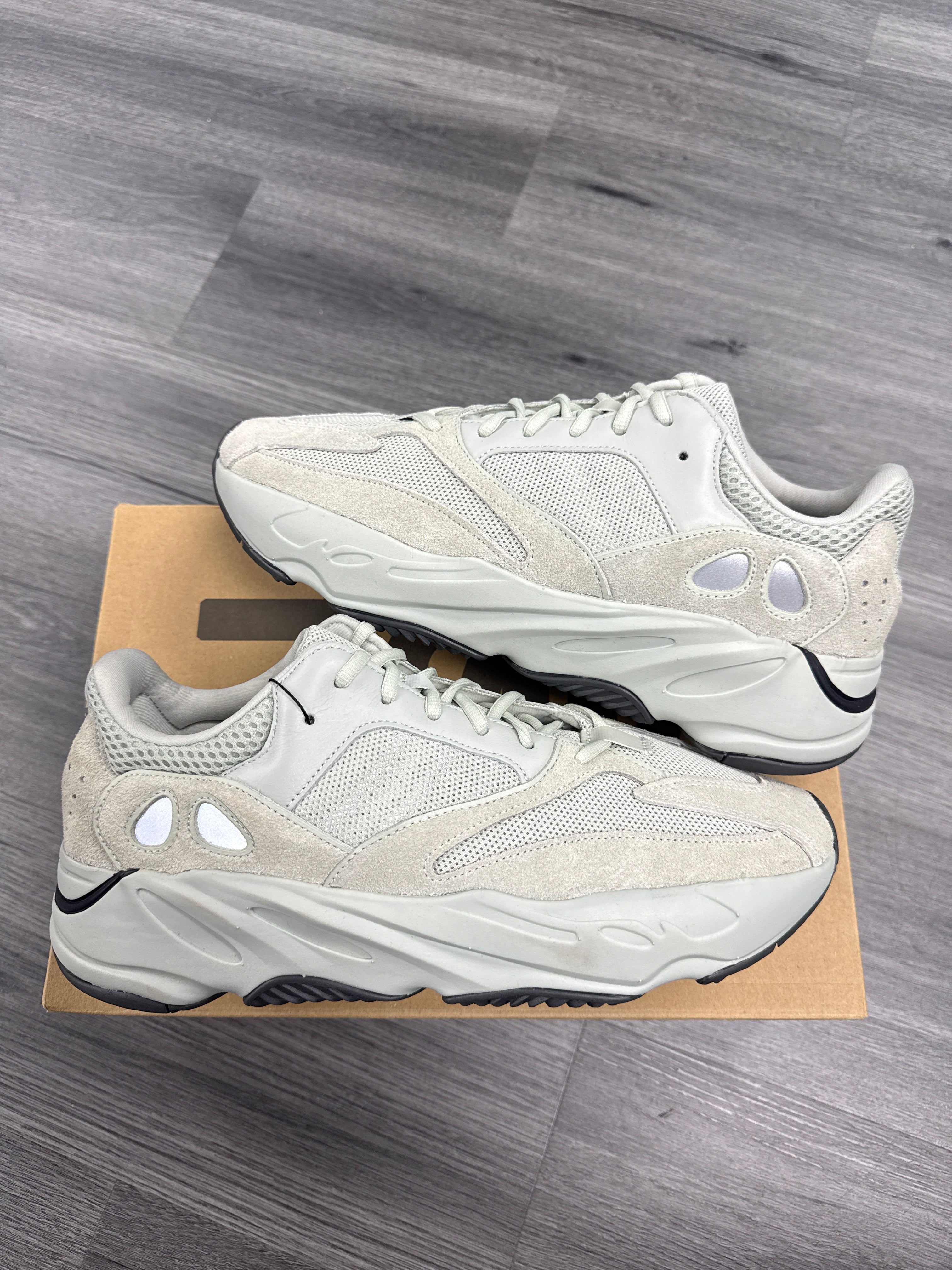 Yeezy Boost 700 Salt - Size 13