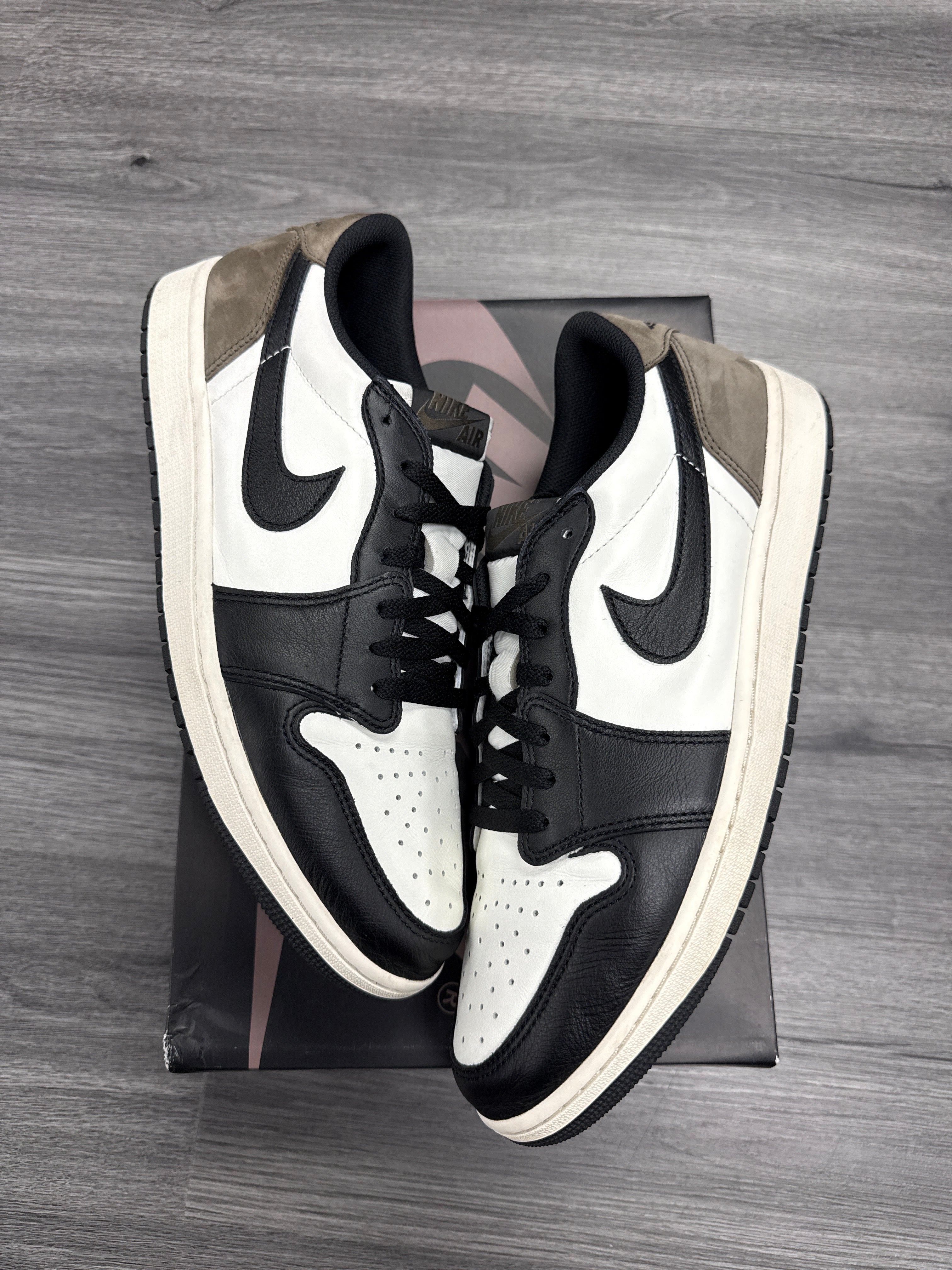 Jordan 1 Low Mocha - Size 13