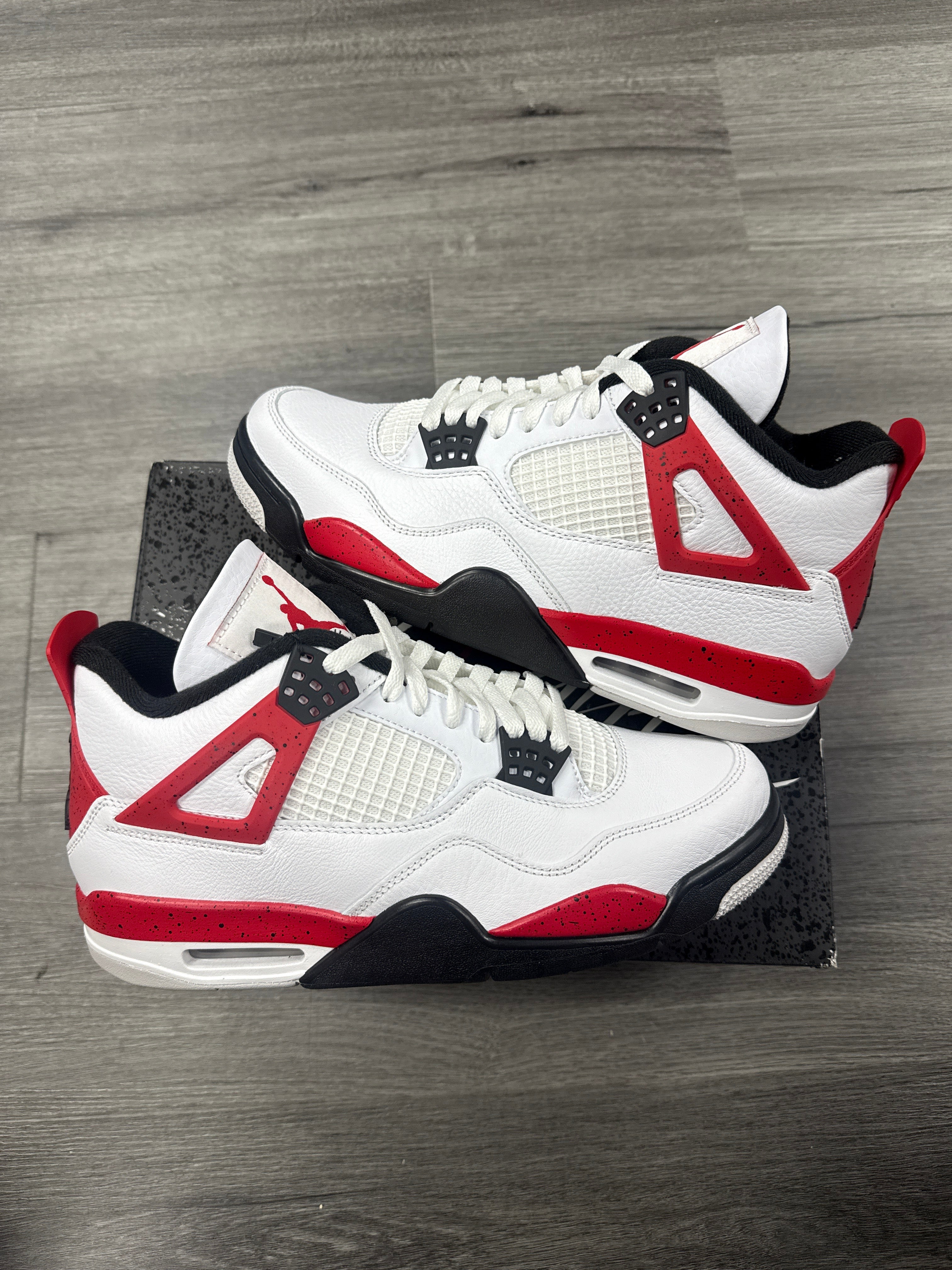 Jordan 4 Red Cement - size 9