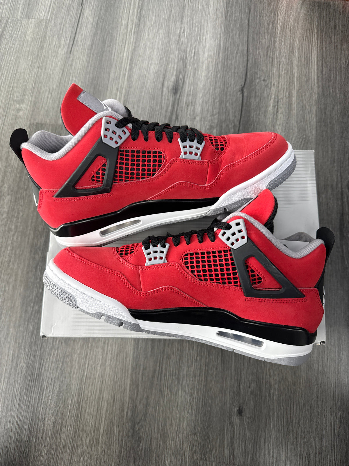 Jordan 4 Toro - size 10.5