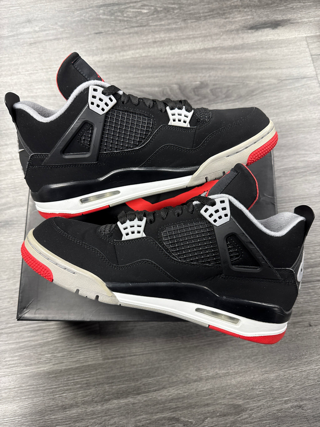 Jordan 4 Bred (2019) - size 9.5