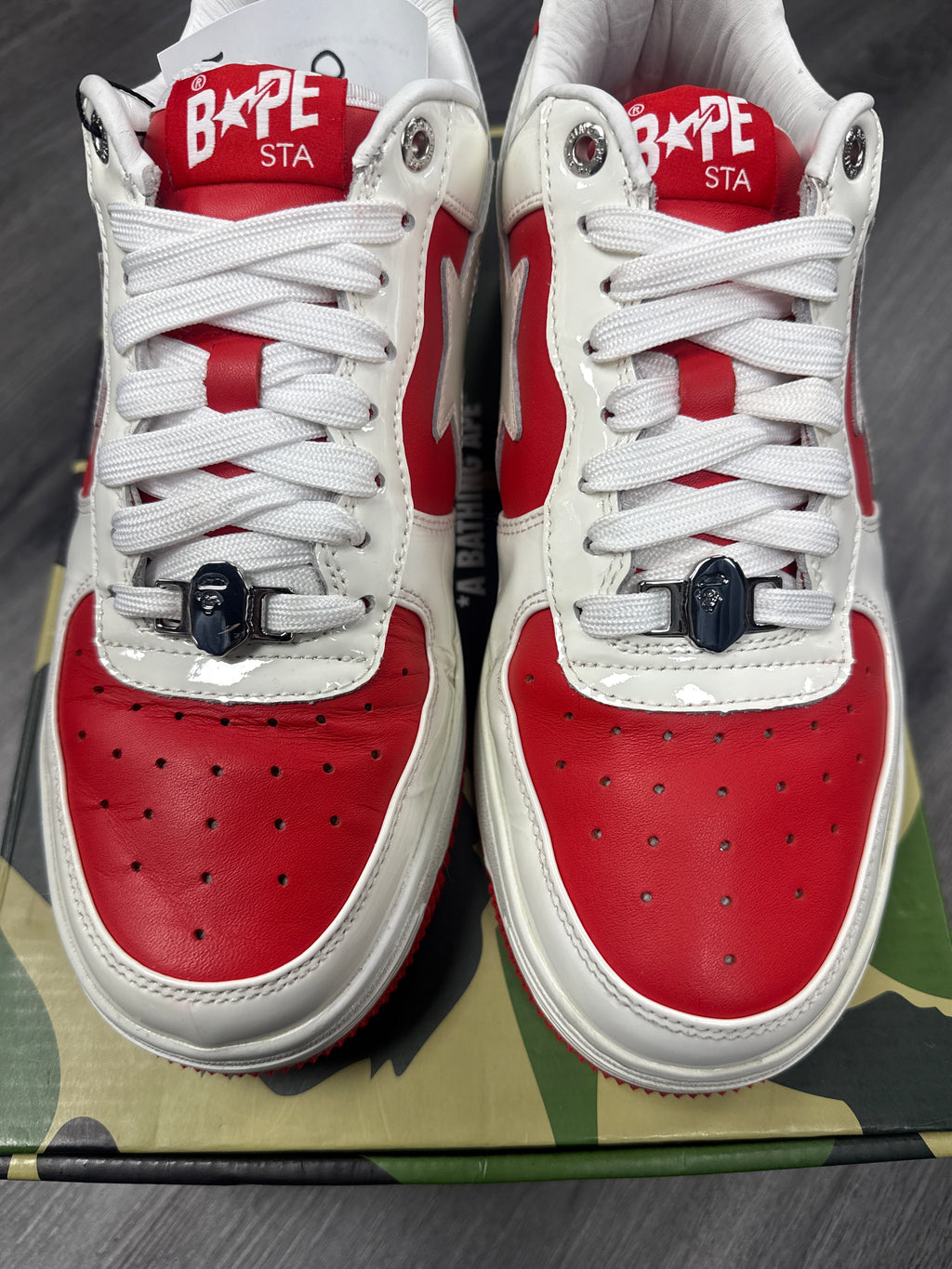 Bapesta White Red - size 9