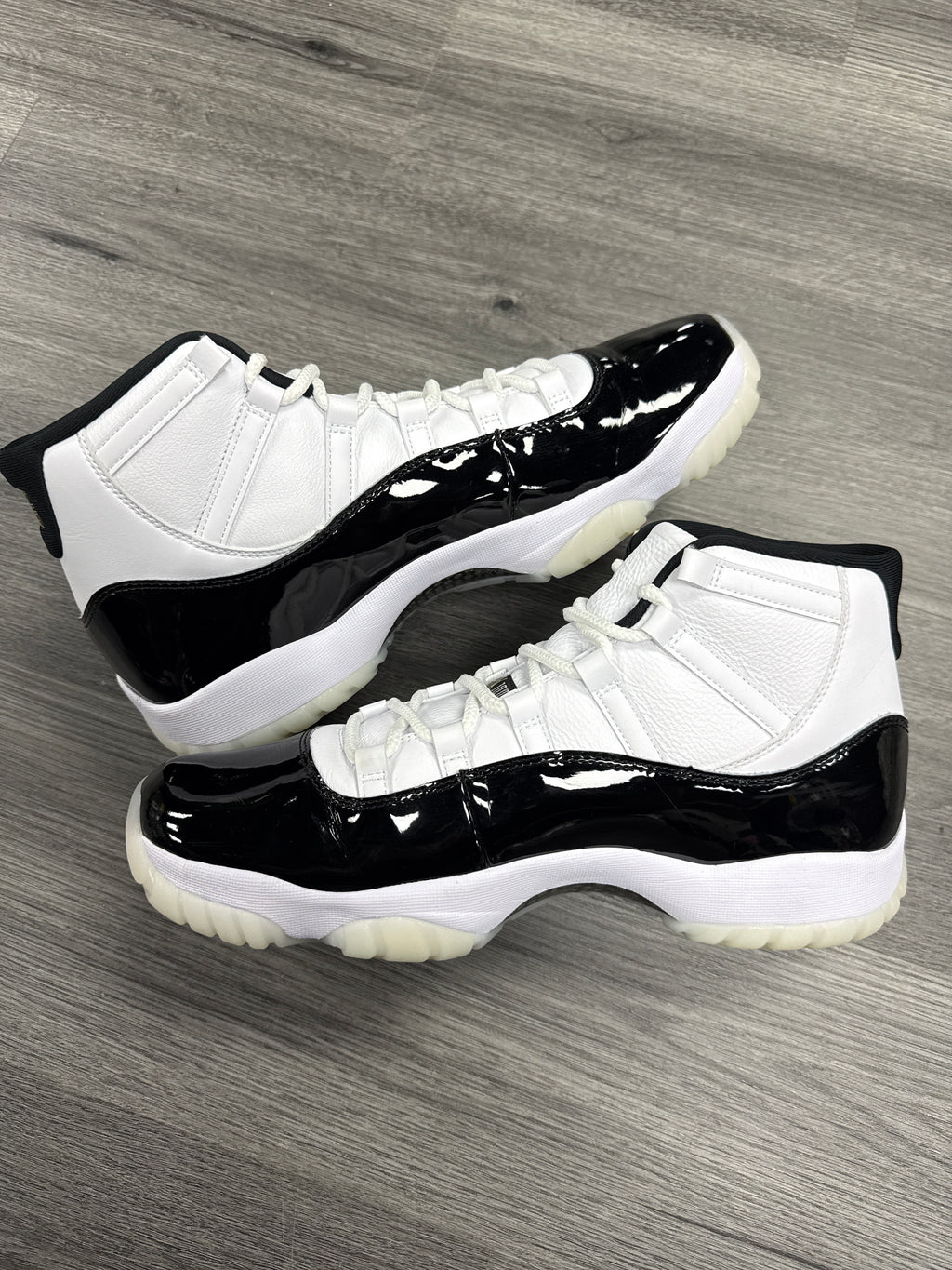 Jordan 11 Gratitude - Size 13