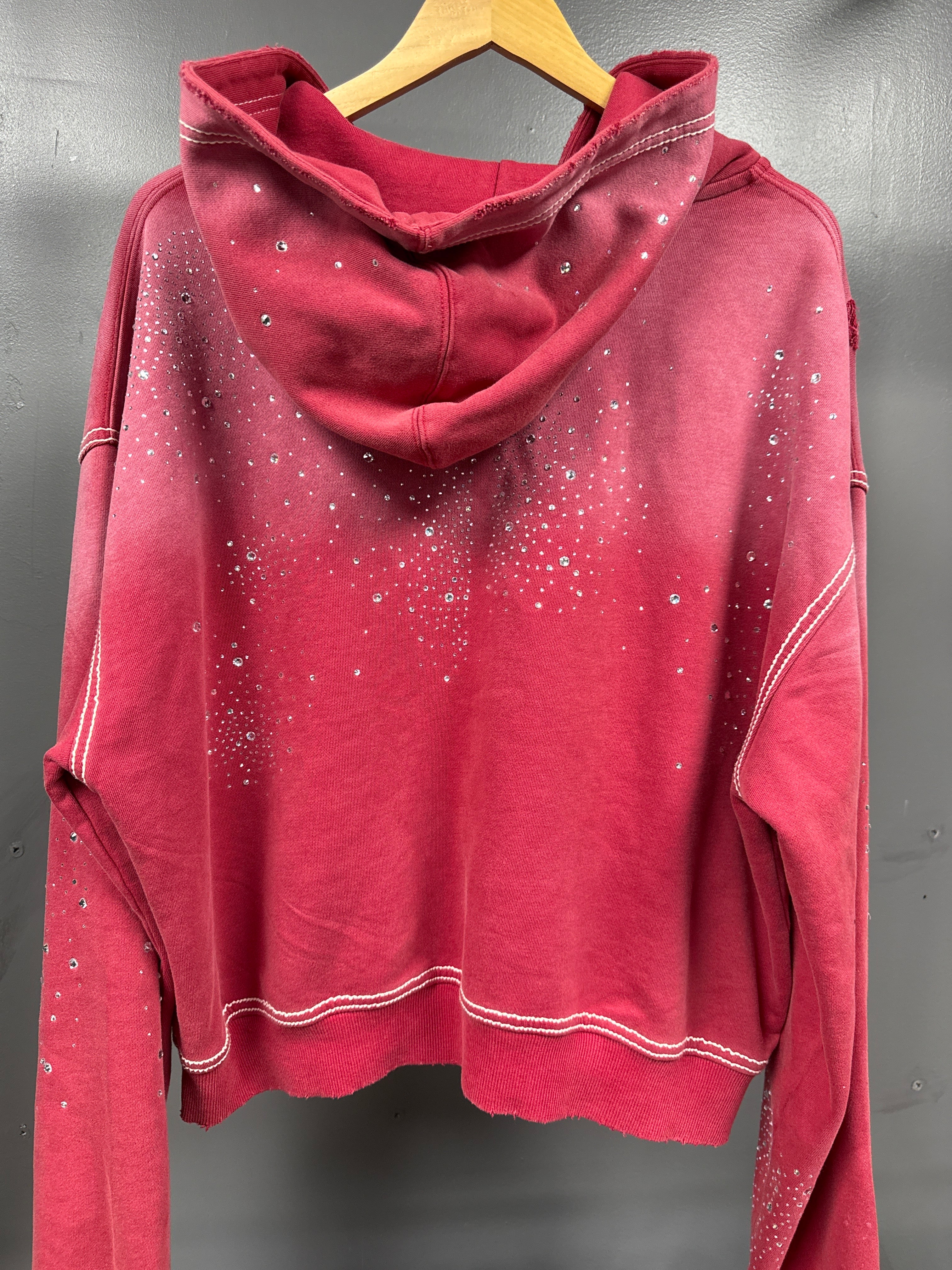 Vale Valley Dreams Zip Up Red - size L