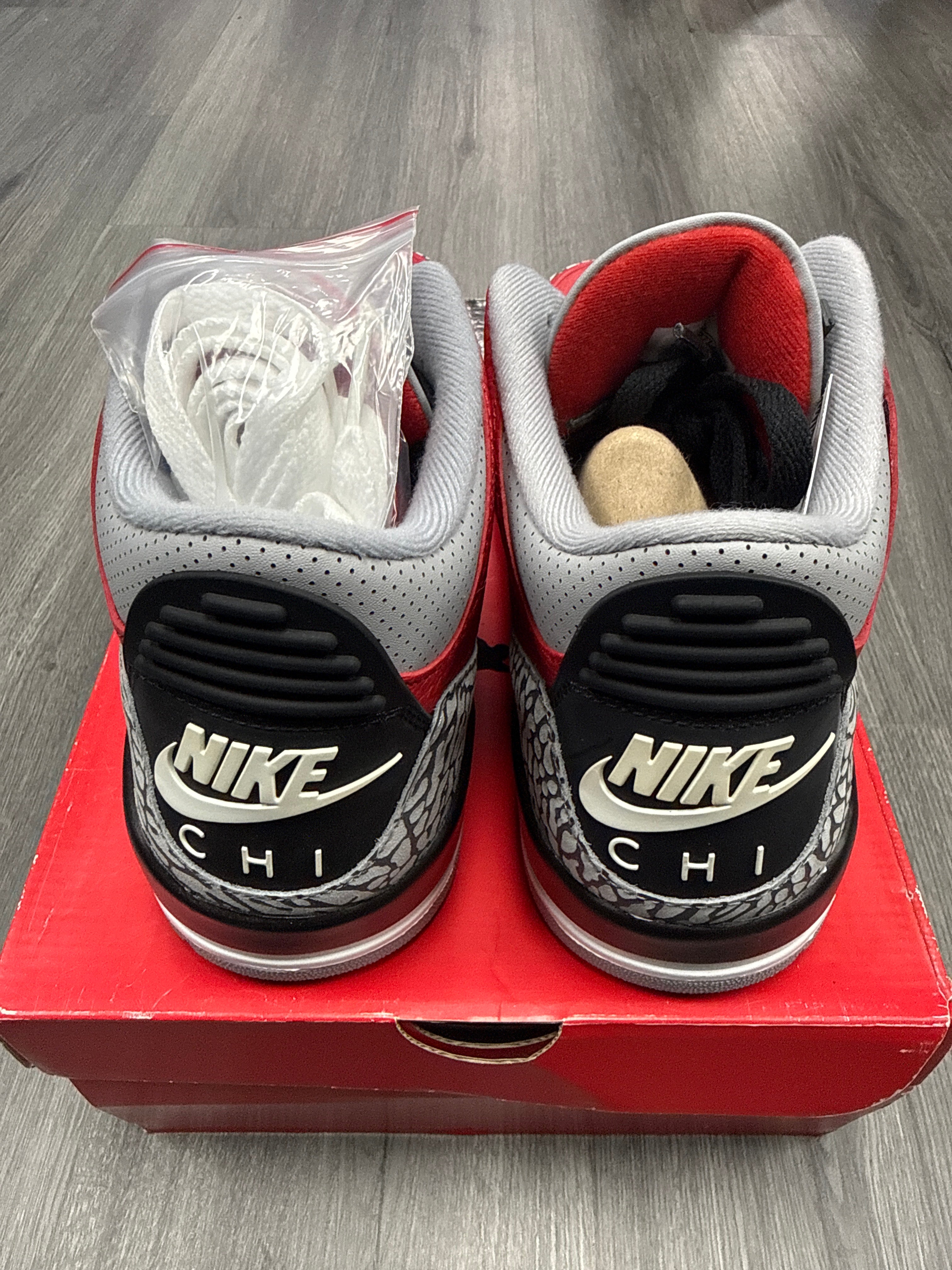 Jordan 3 Unite (Chicago Edition) - size 9.5