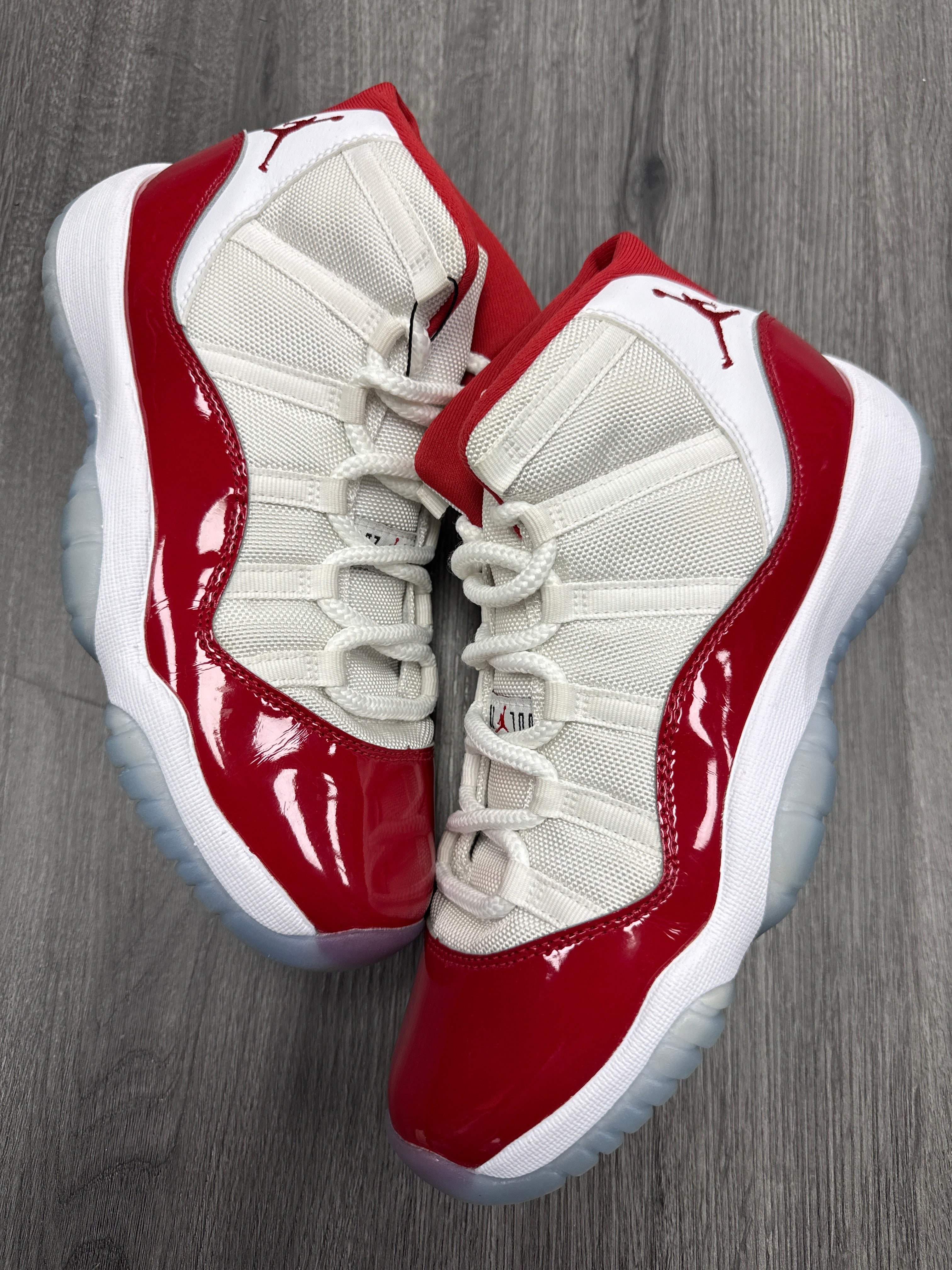 Jordan 11 Cherry GS - size 7