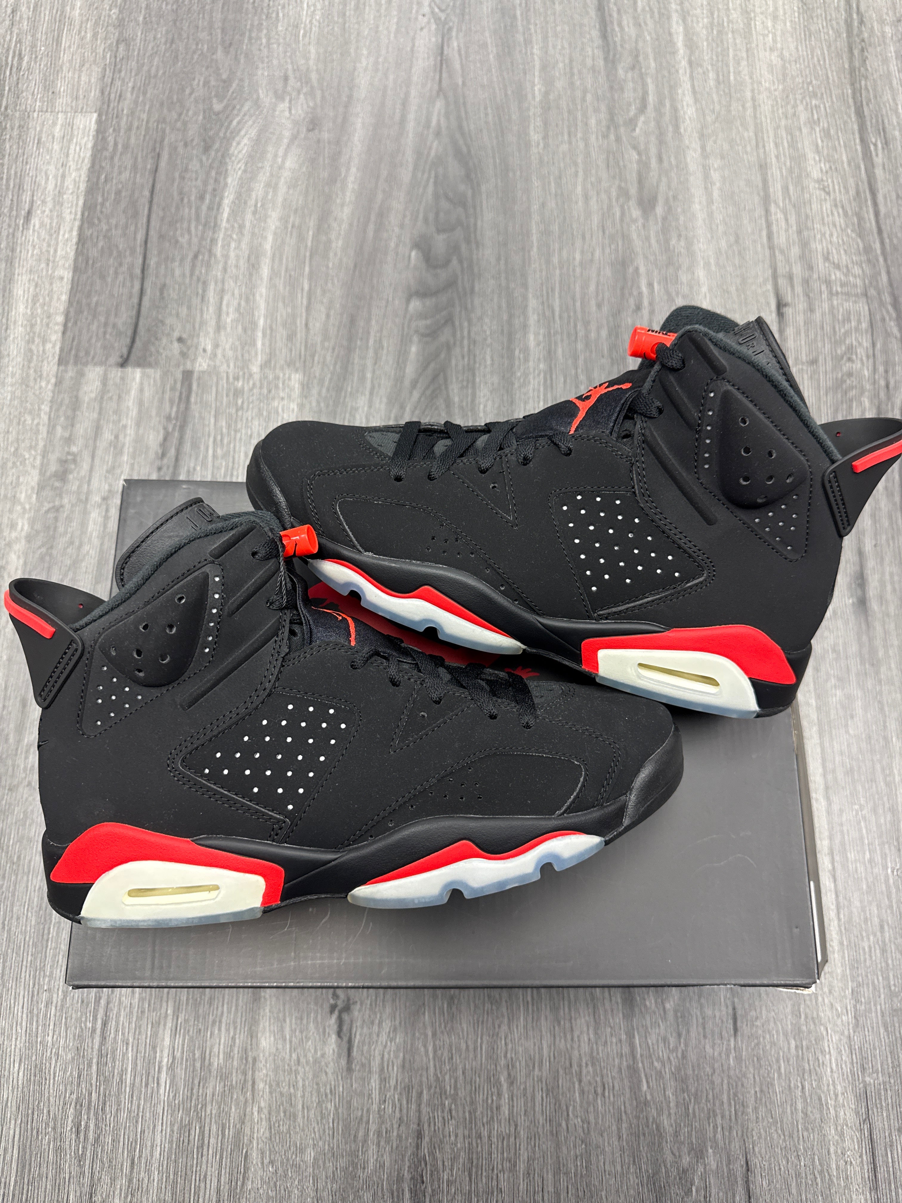 Jordan 6 Infrared (2019) - size 8