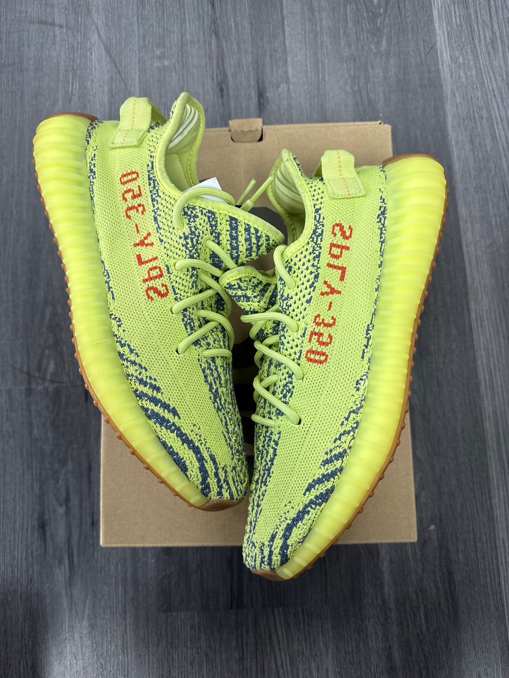 Yeezy 350 Semi Frozen - size 9.5