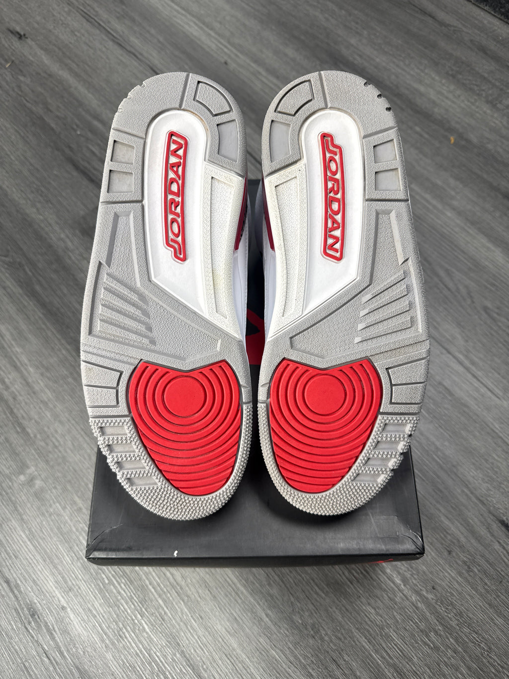 Jordan 3 Hall of Fame/Katrina - size 9