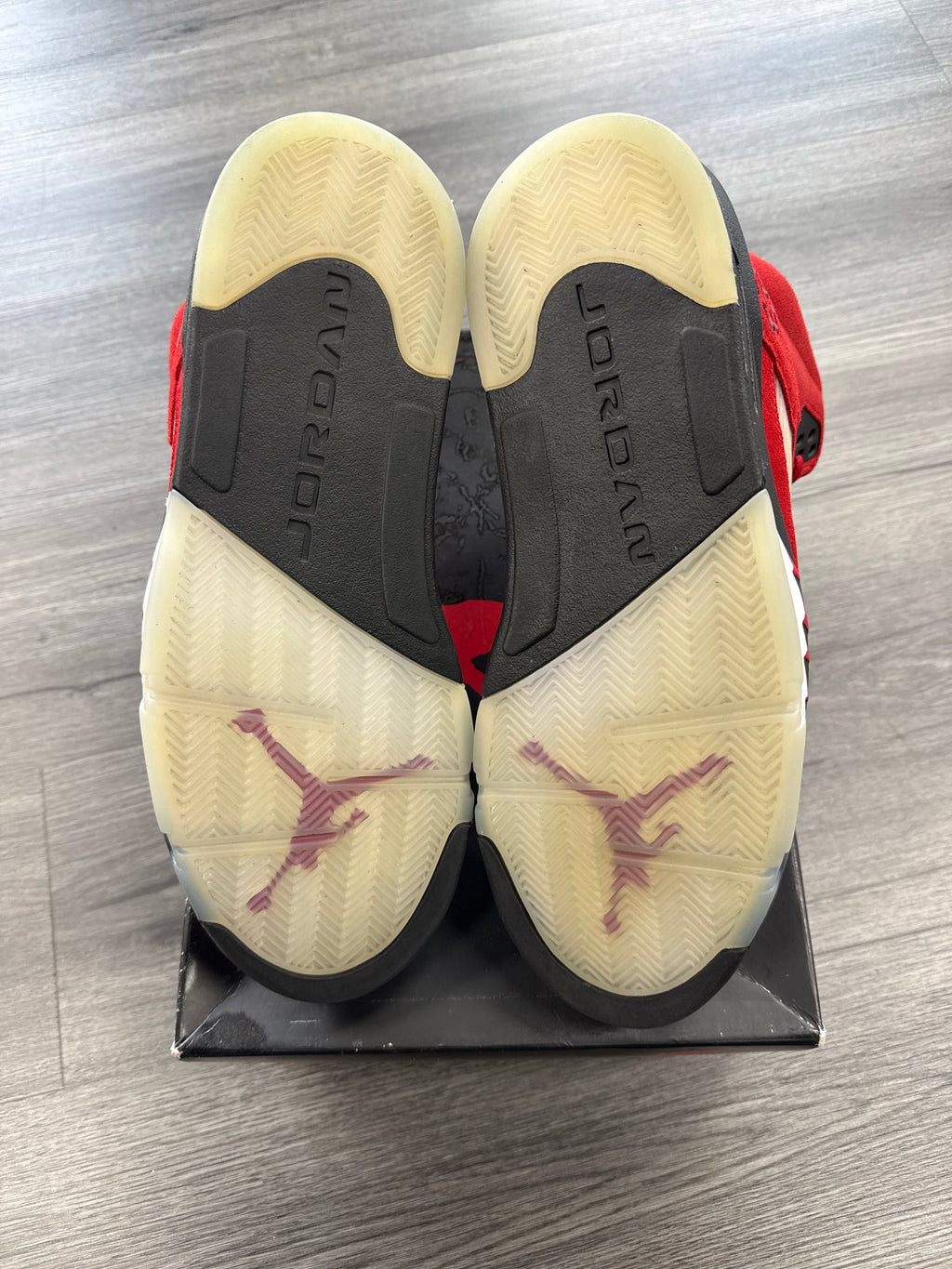 Jordan 5 Raging Bull - size 13