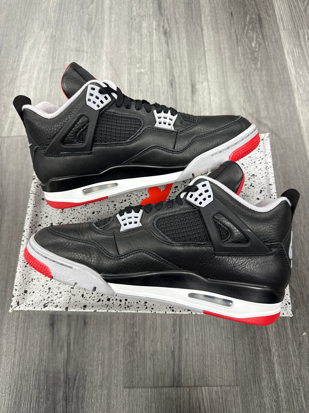 Jordan 4 Bred Reimagined - size 9.5