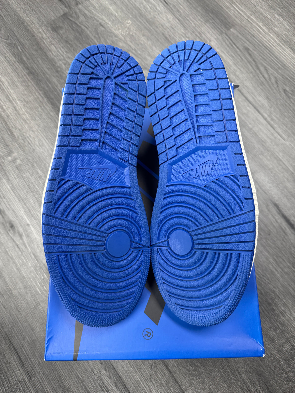 Jordan 1 Low Game Royal - size 9.5