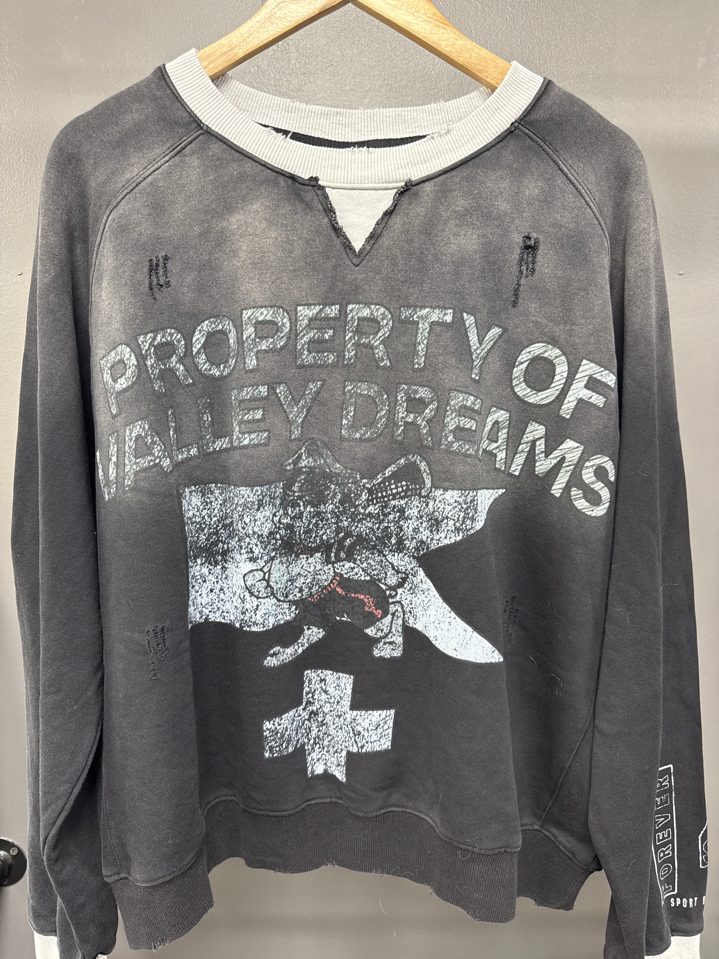 Vale Valley Dreams Crewneck - size xl