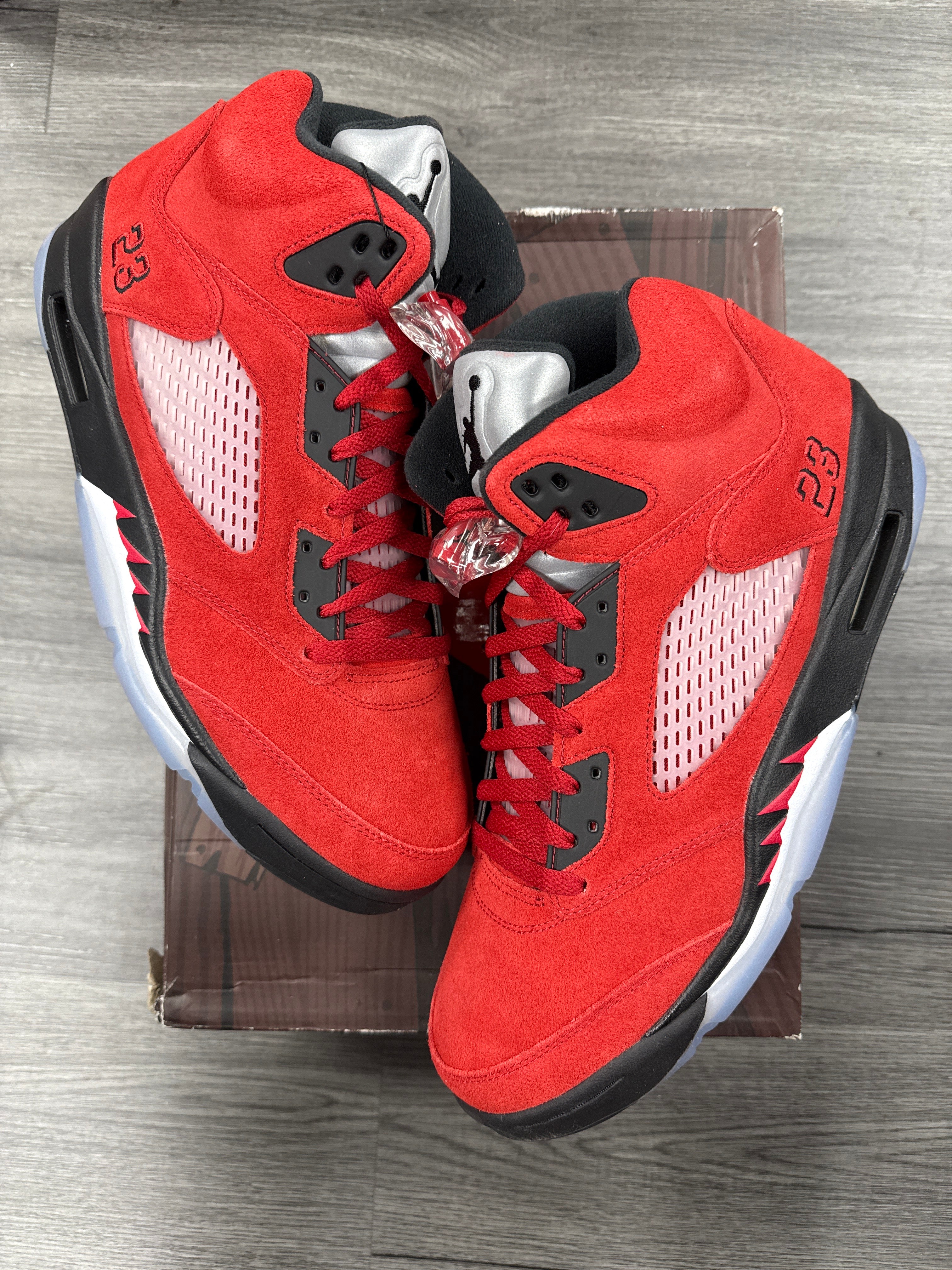 Jordan 5 Raging Bull