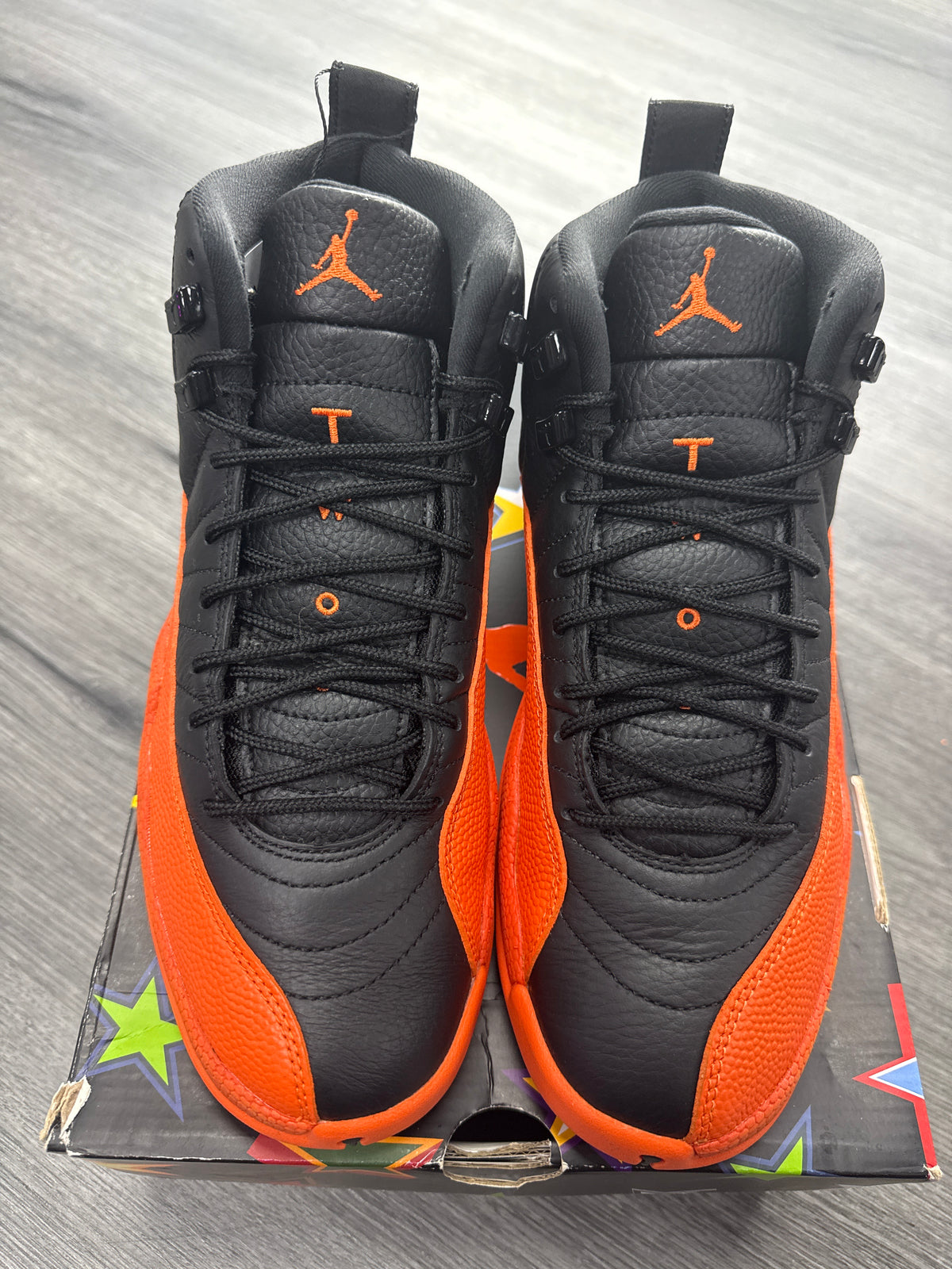 Jordan 12 Brilliant Orange - size 8.5m