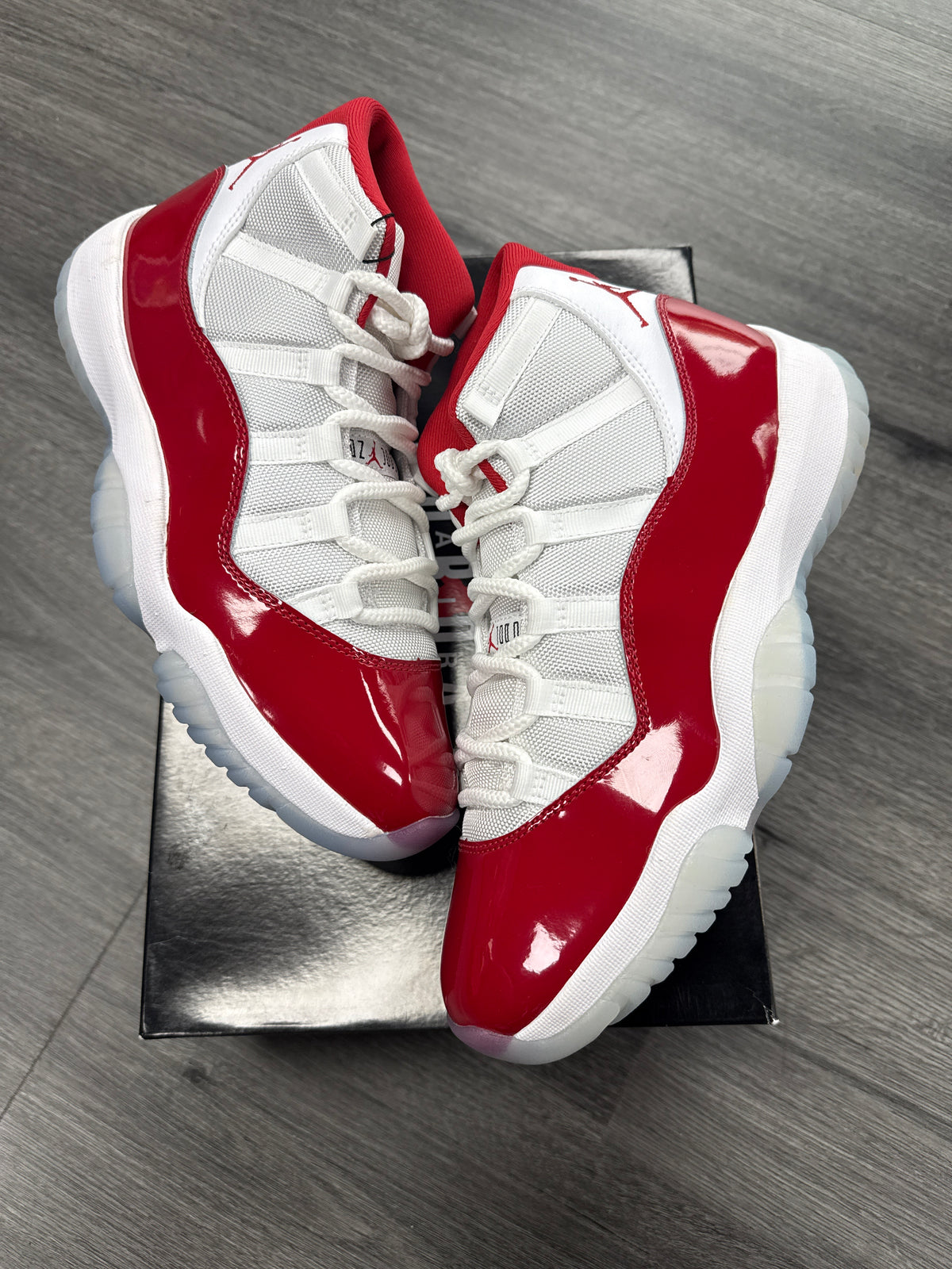 Jordan 11 Cherry - size 8.5