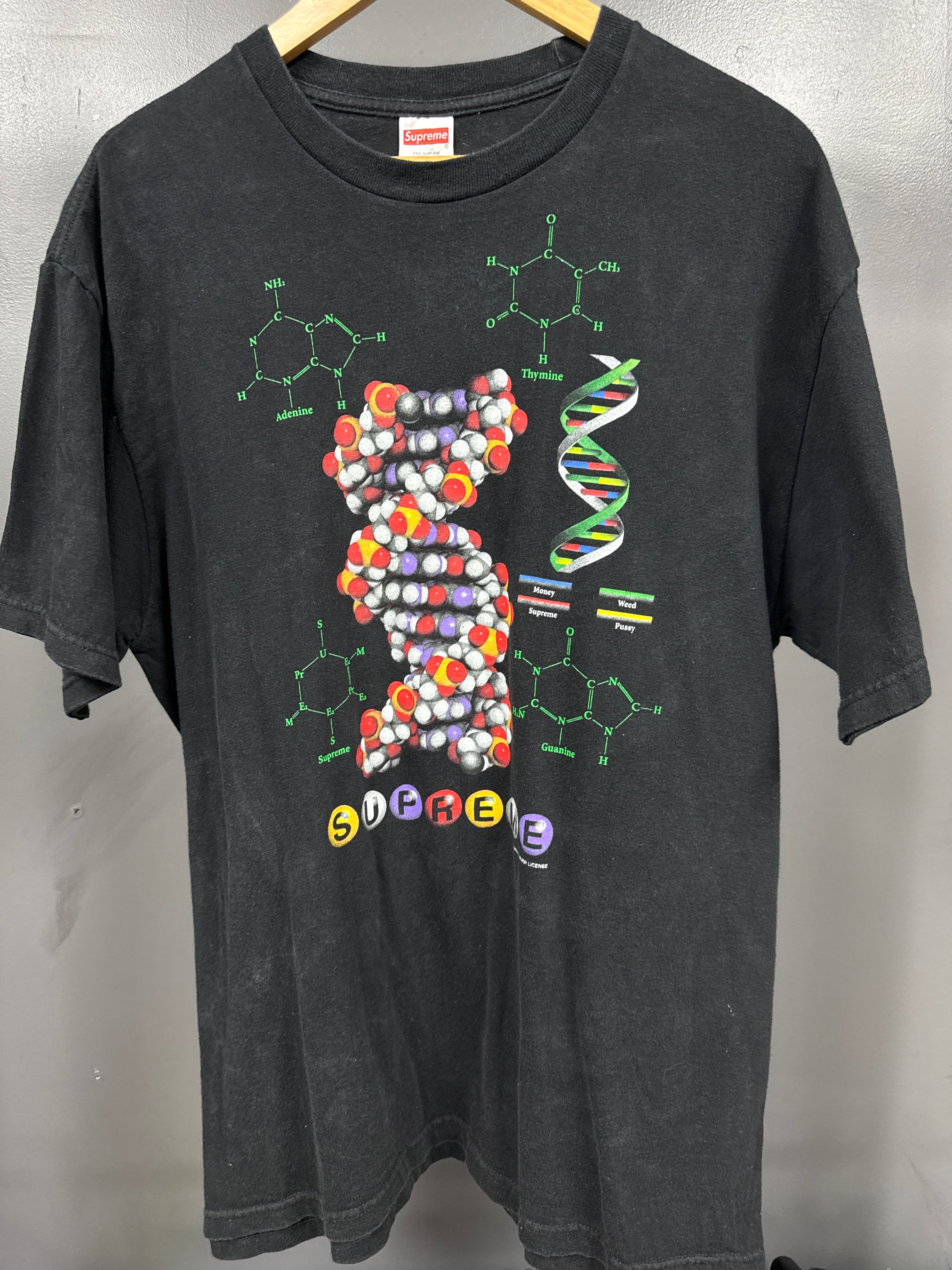 Supreme DNA Tee Black - size L
