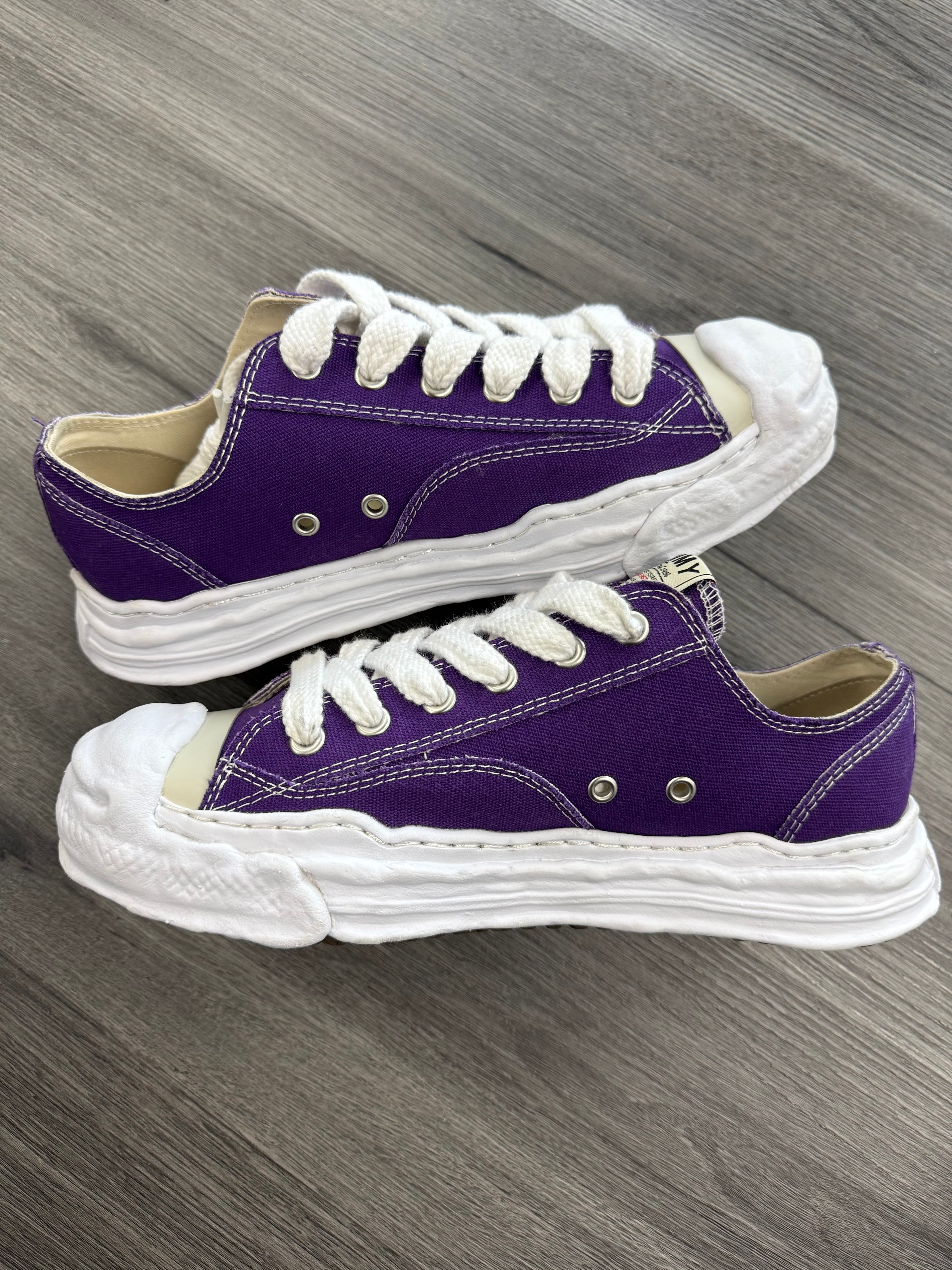 Maison Mihara Purple - size 44/11