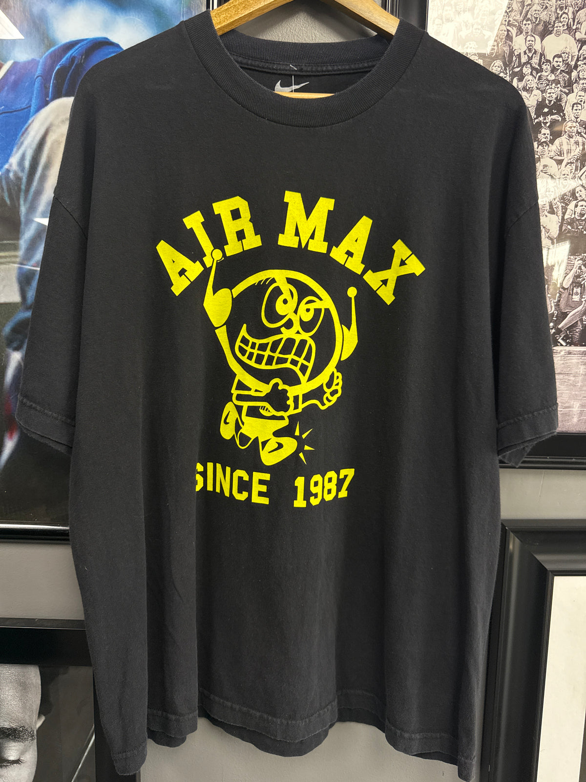 Nike Air Max Tee - size xl