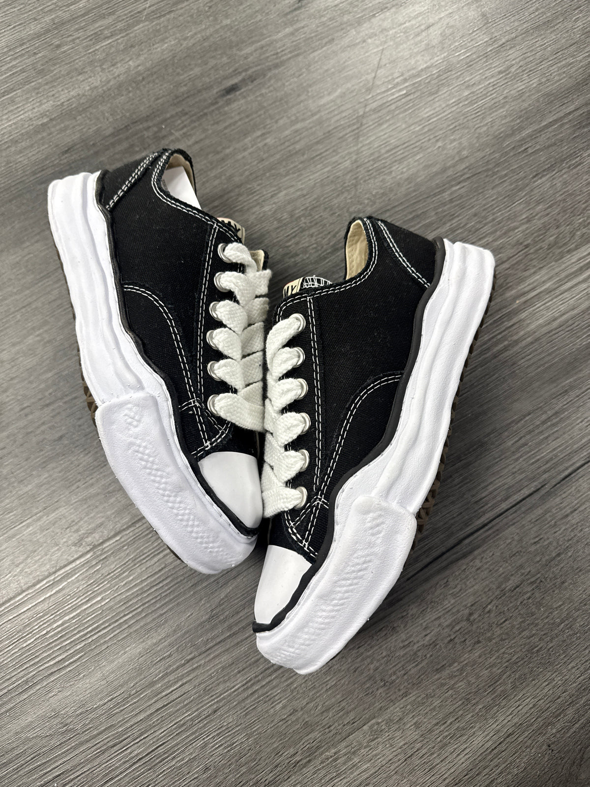 Maison Mihara Black White - size 37