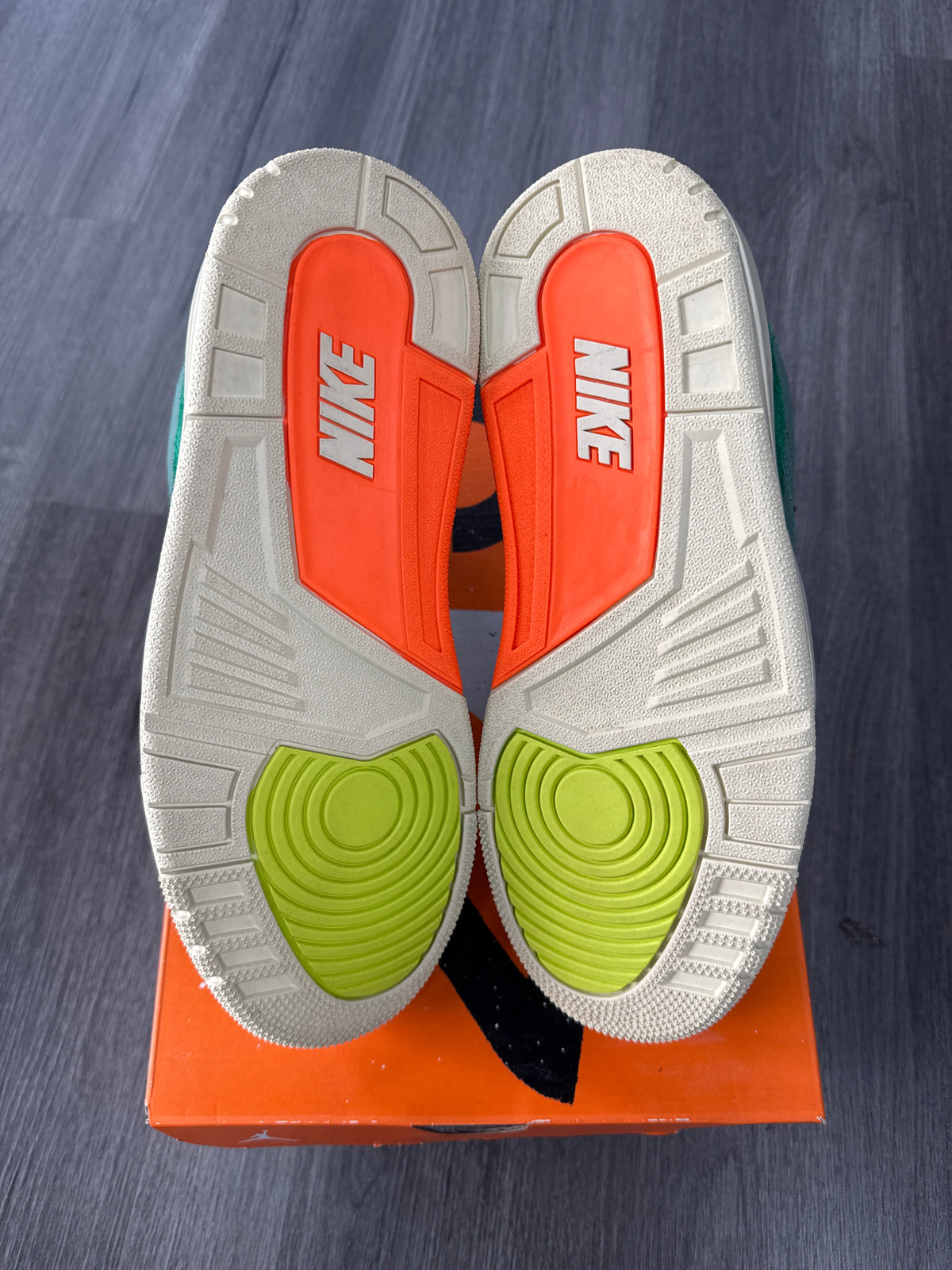 Jordan 3 Nina Chanel - size 8.5