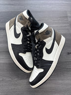 Jordan 1 Mocha - size 12