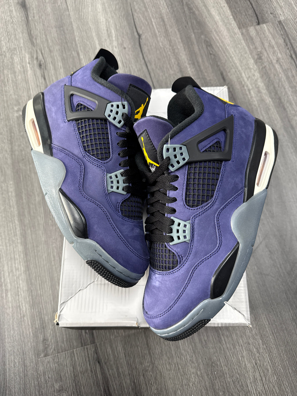 Jordan 4 Lakers - size 8.5