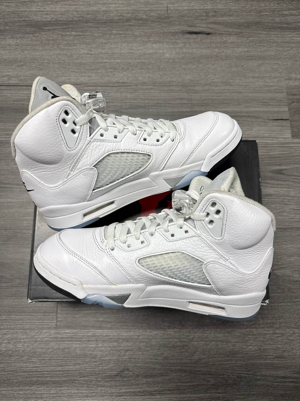 Jordan 5 White Metallic - size 8