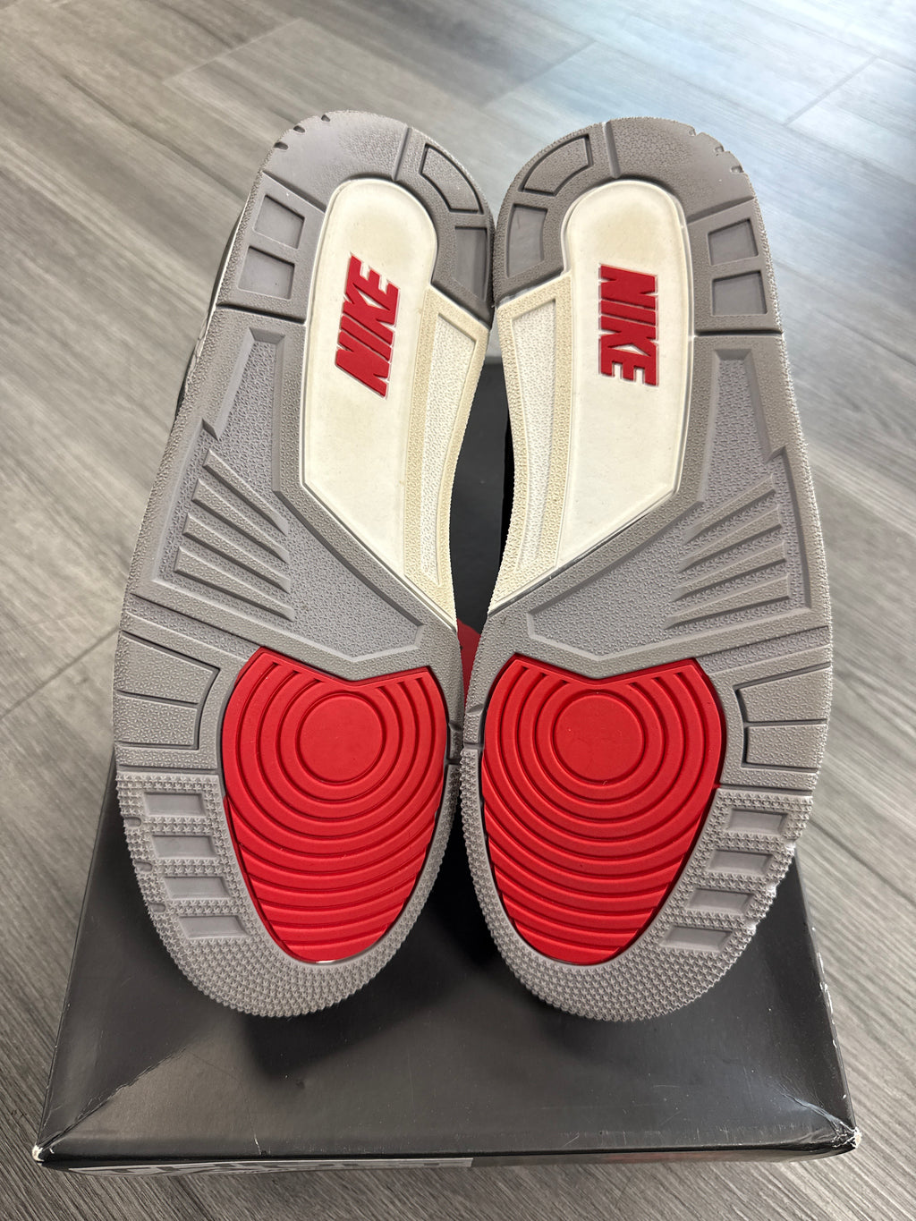 Jordan 3 Black Cement - size 10.5